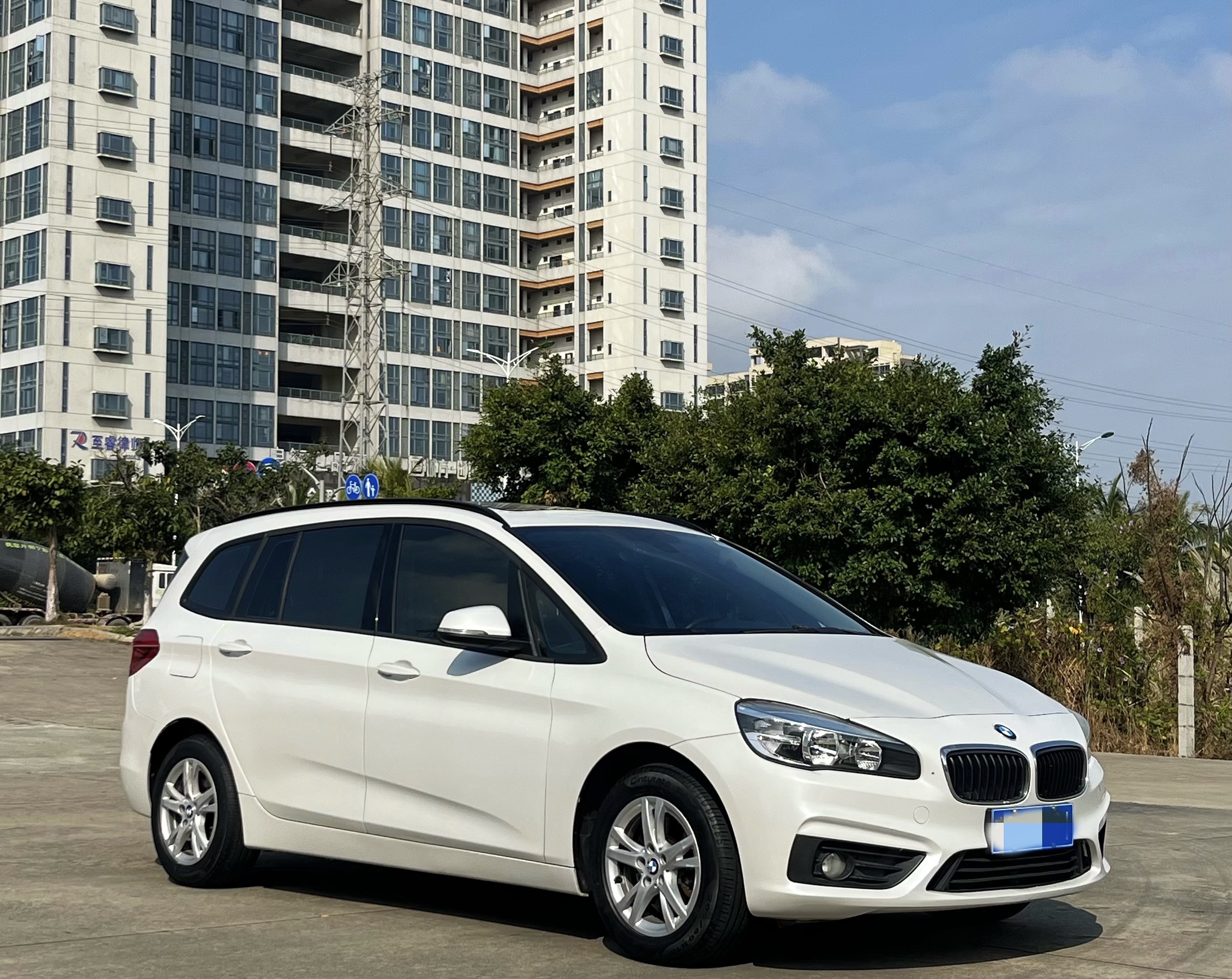 BMW 2 Series Tourer (Imported) 2015 immagine di auto #2