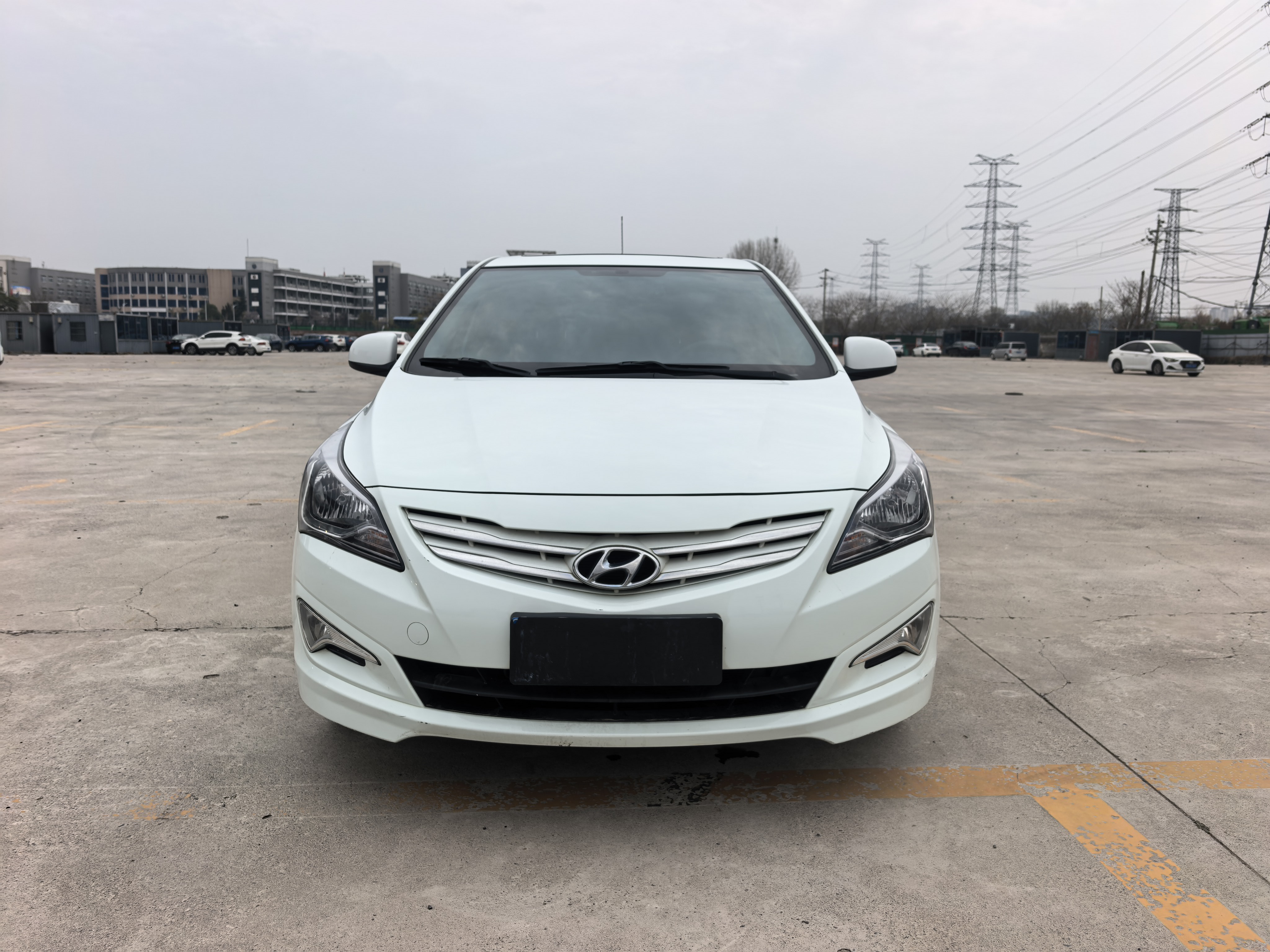 Hyundai Reina Hatchback 2017 immagine di auto #2