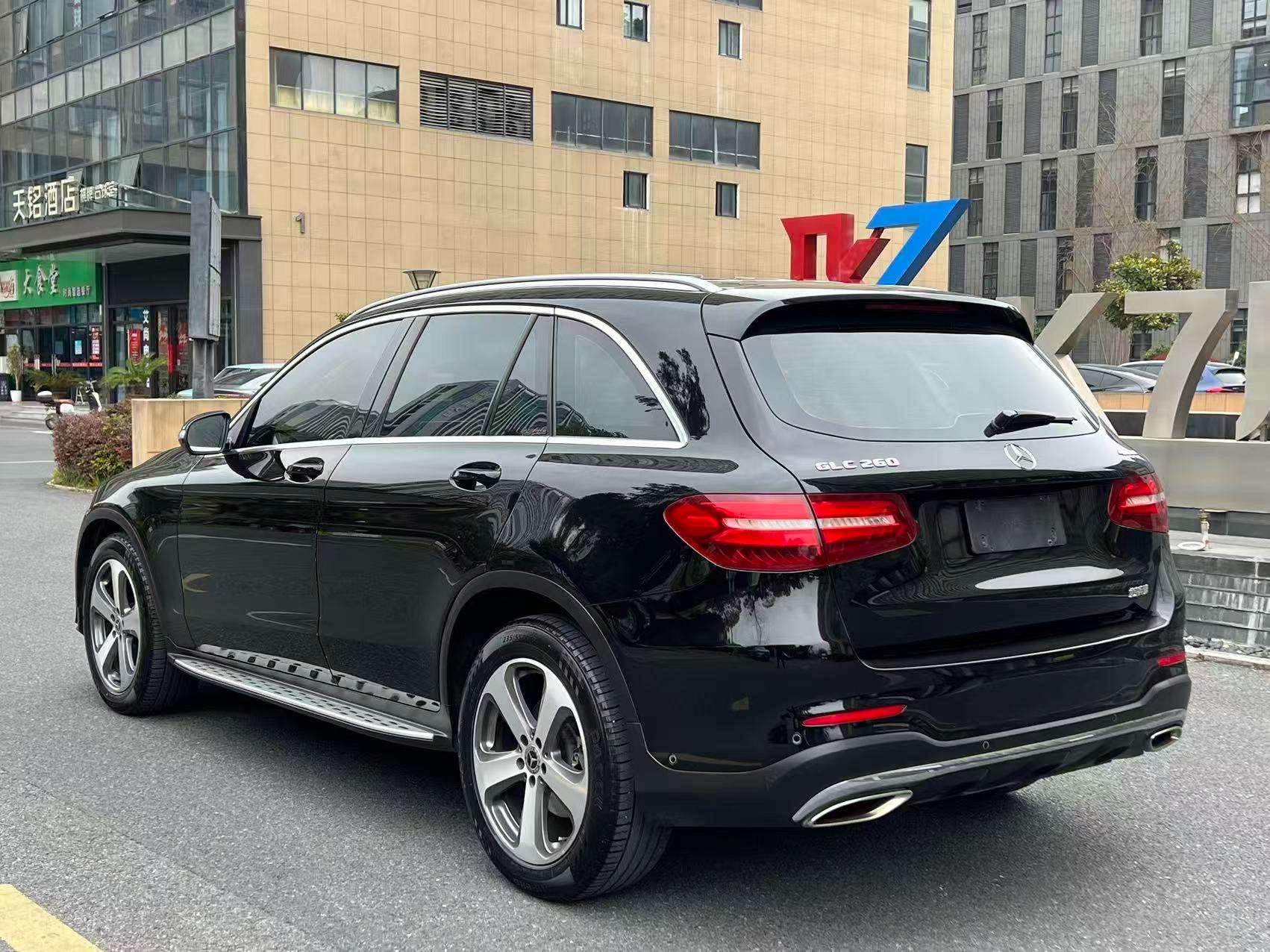 Mercedes-Benz GLC Class 2017 car image #2