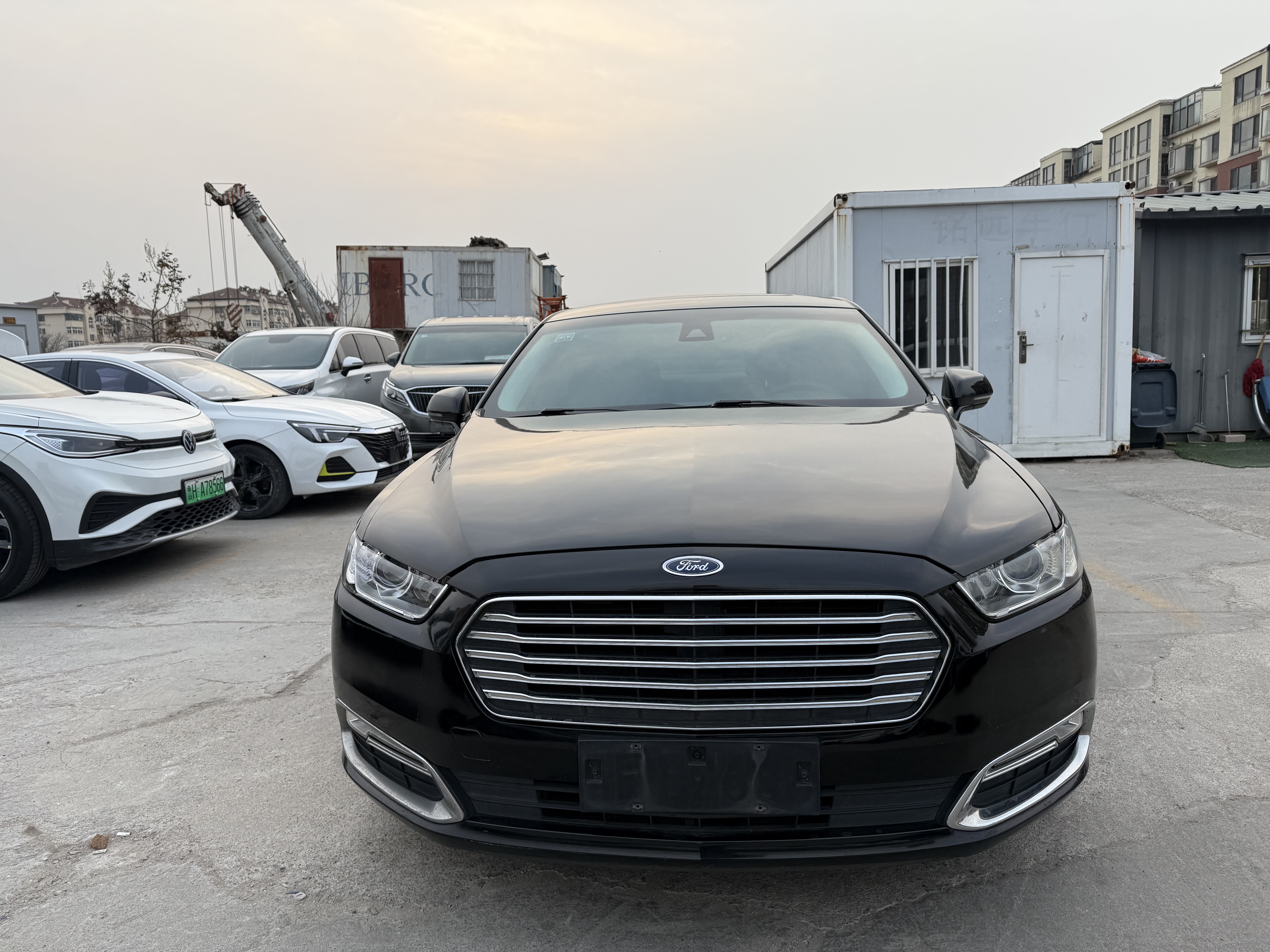 Ford Taurus 2016 car image #2