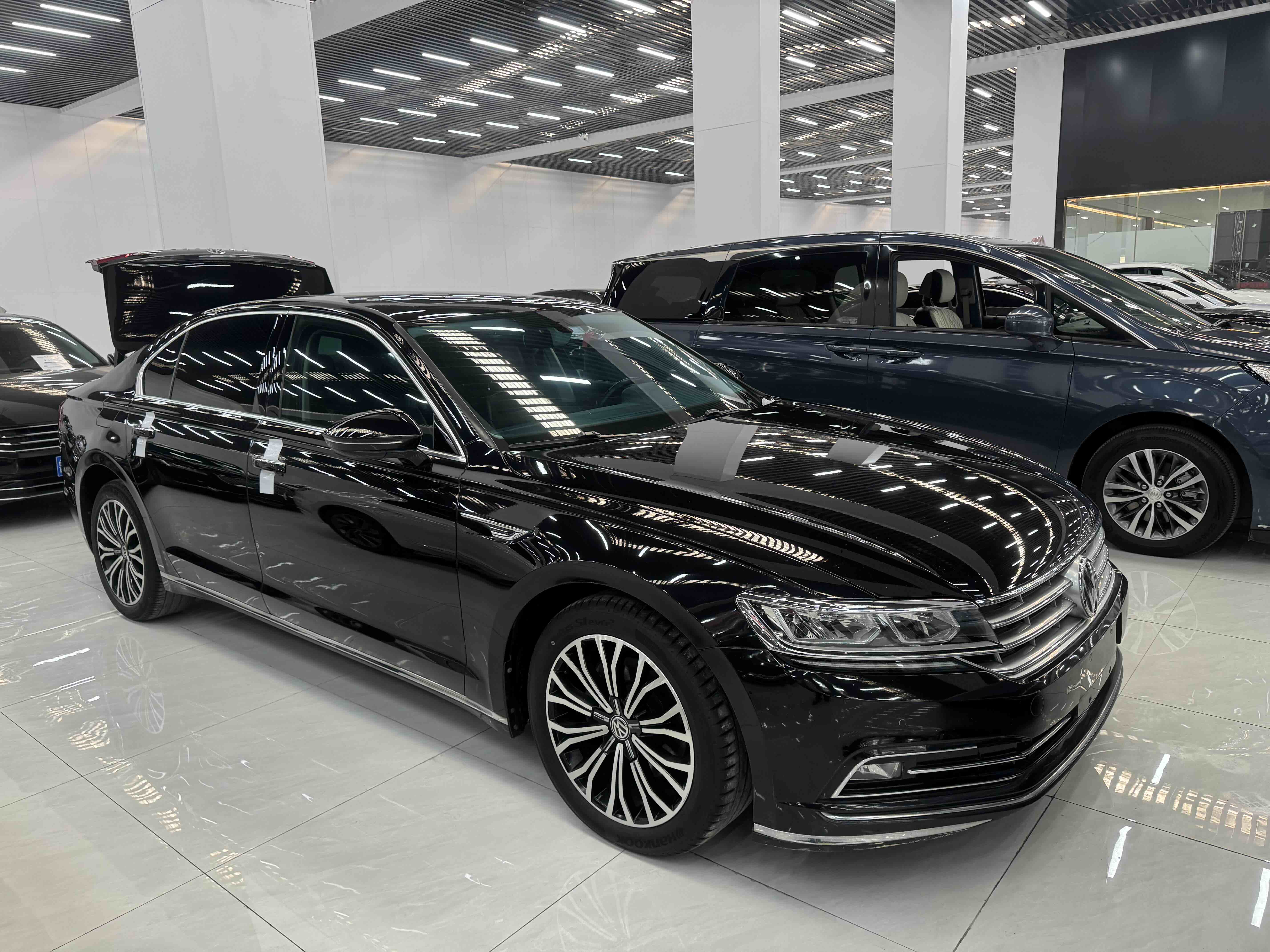 Volkswagen Phideon 2017 immagine di auto #2