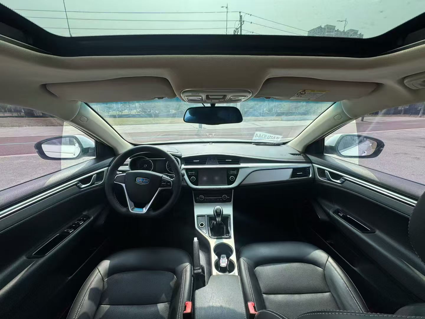 Emgrand GL 2017 #2 Emgrand GL 2017 car image #2