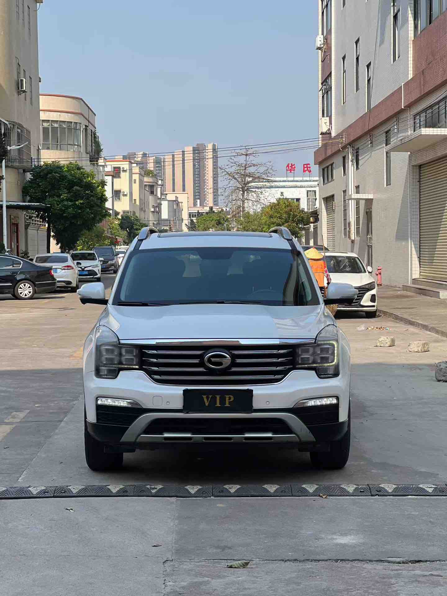 GAC Trumpchi GS8 2017 car image #2