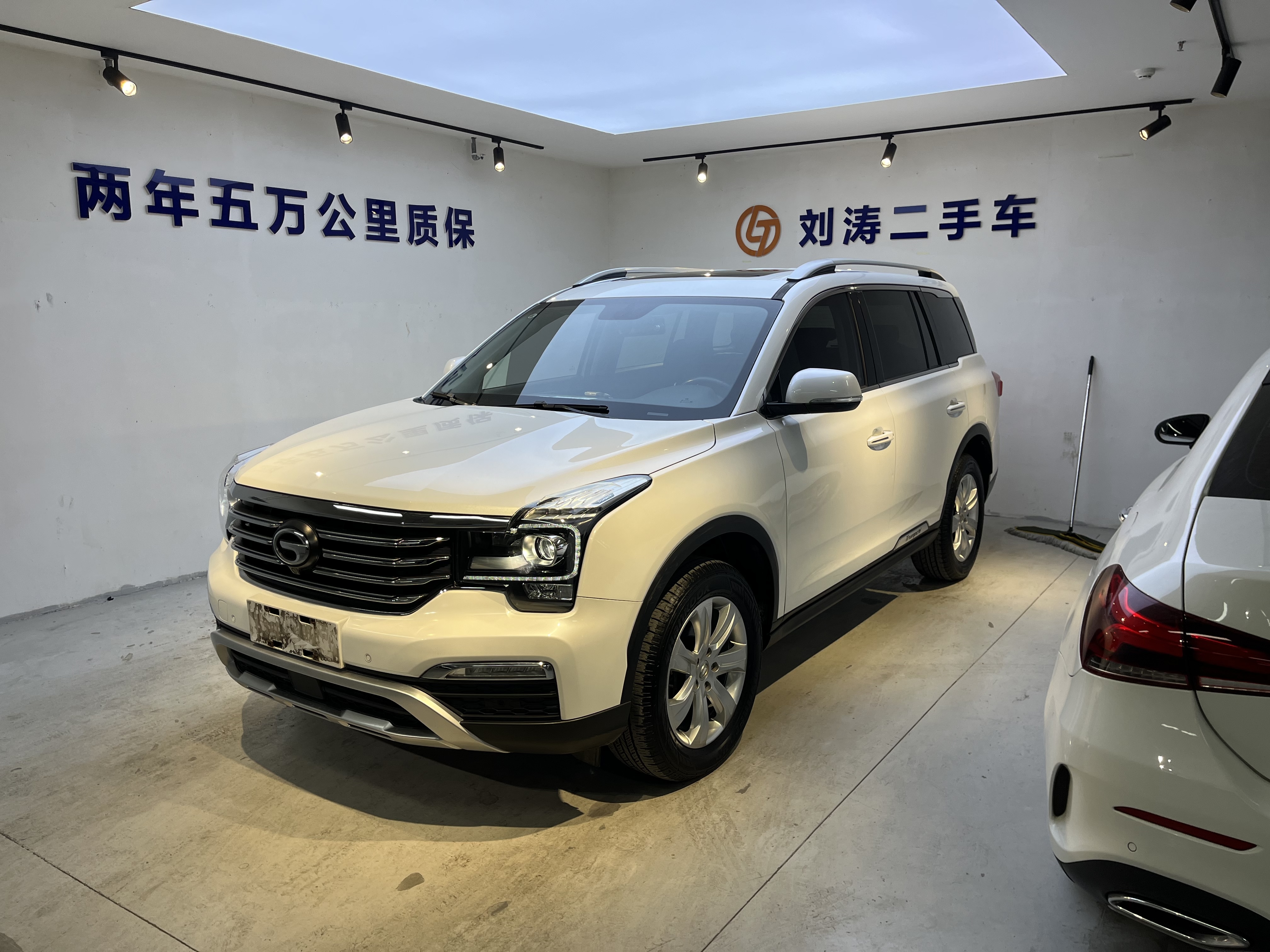 GAC Trumpchi GS8 2019 car image #2