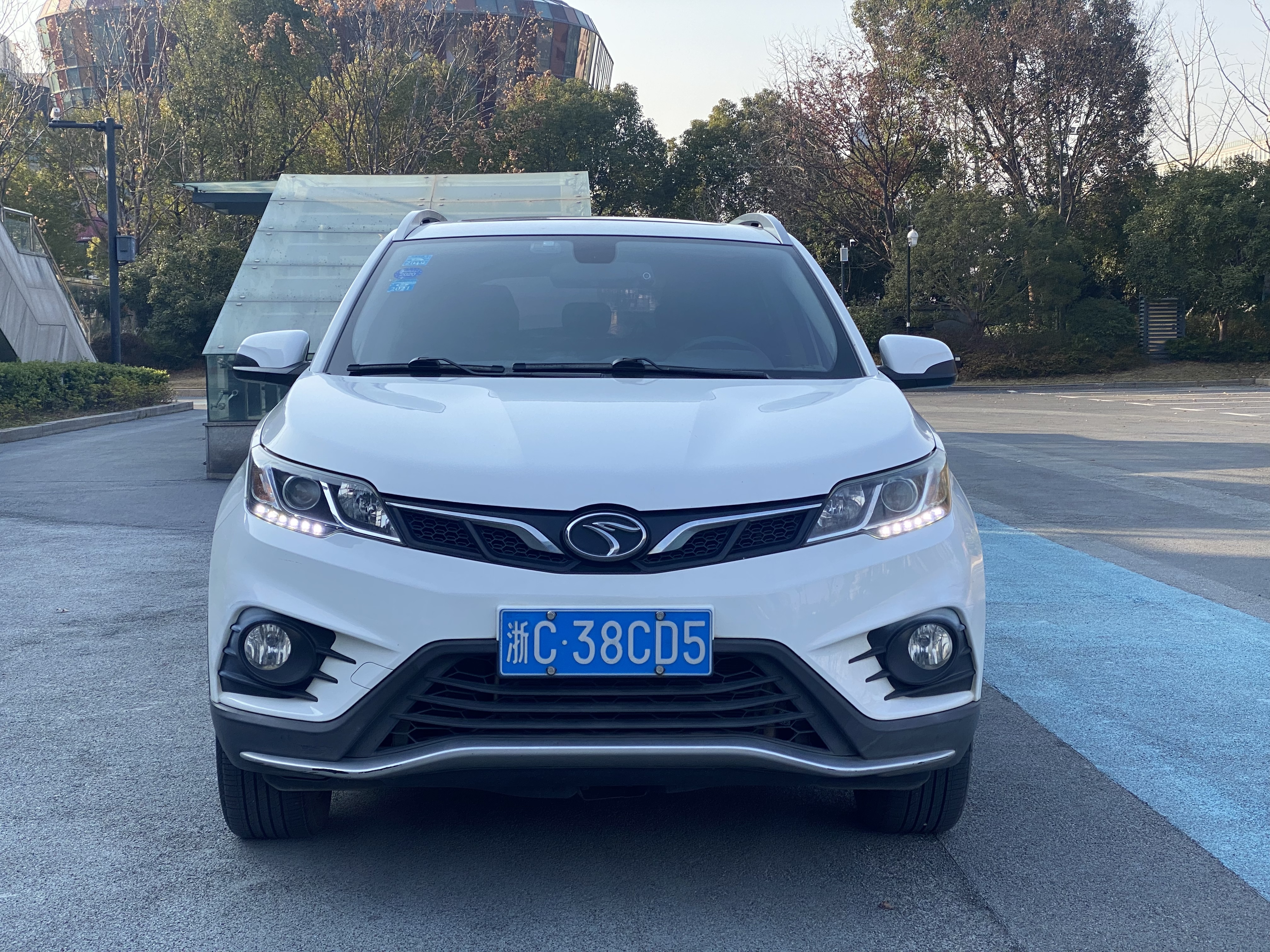 Soueast DX3 2017 #2 Soueast DX3 2017 car image #2