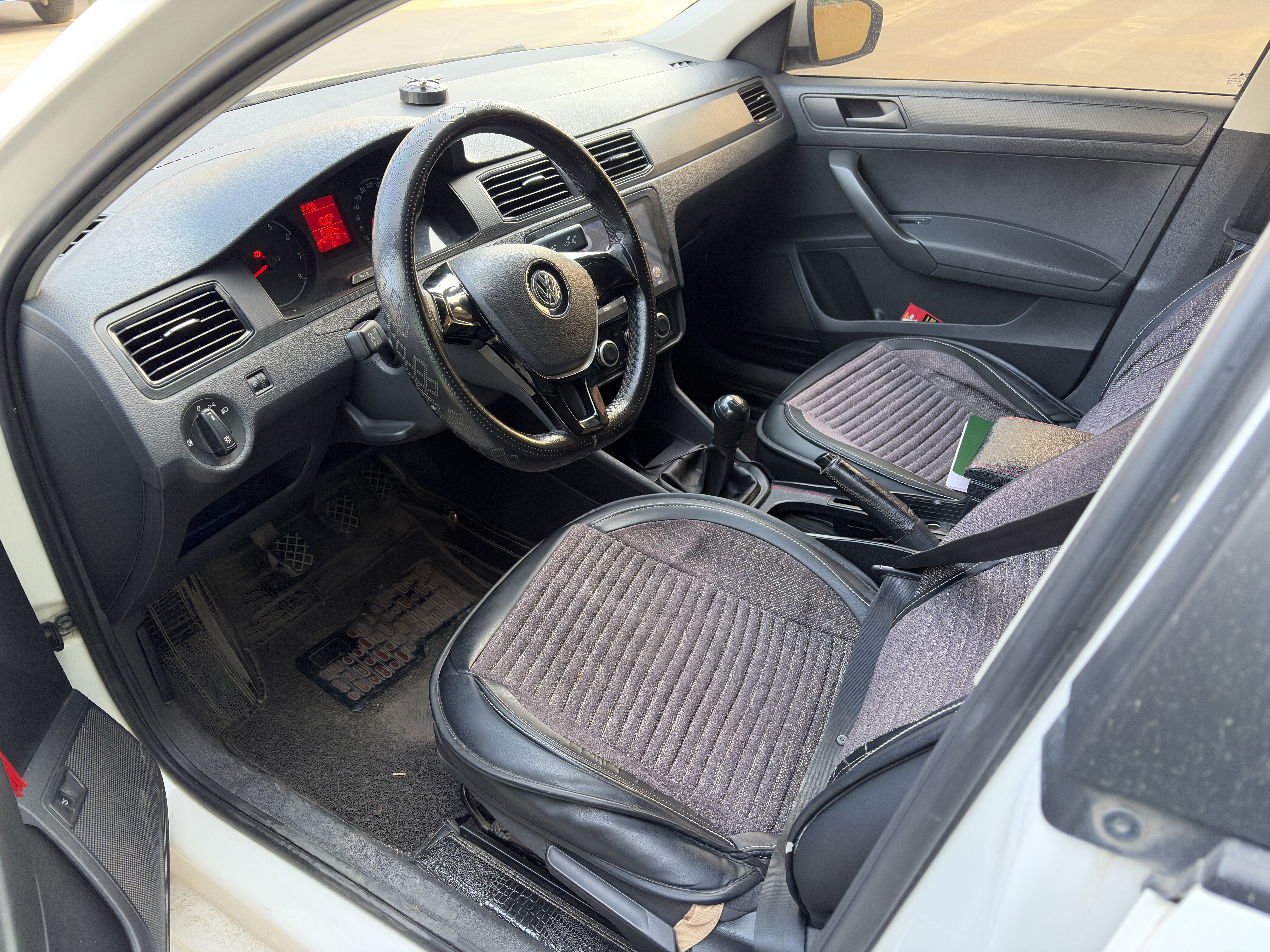 Santana 2018 #2 Santana 2018 car image #2