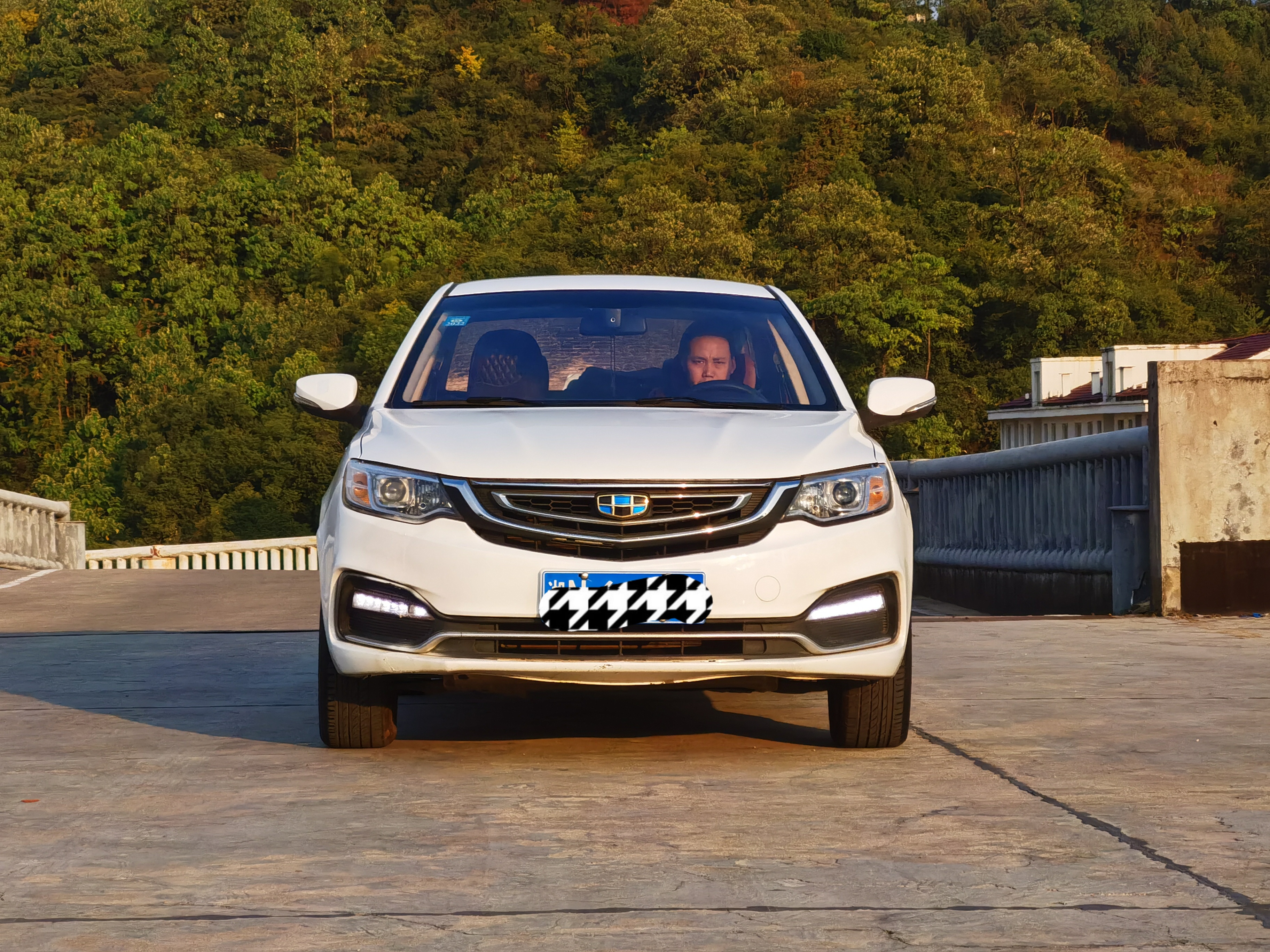 GEELY Vision 2018 car image #2