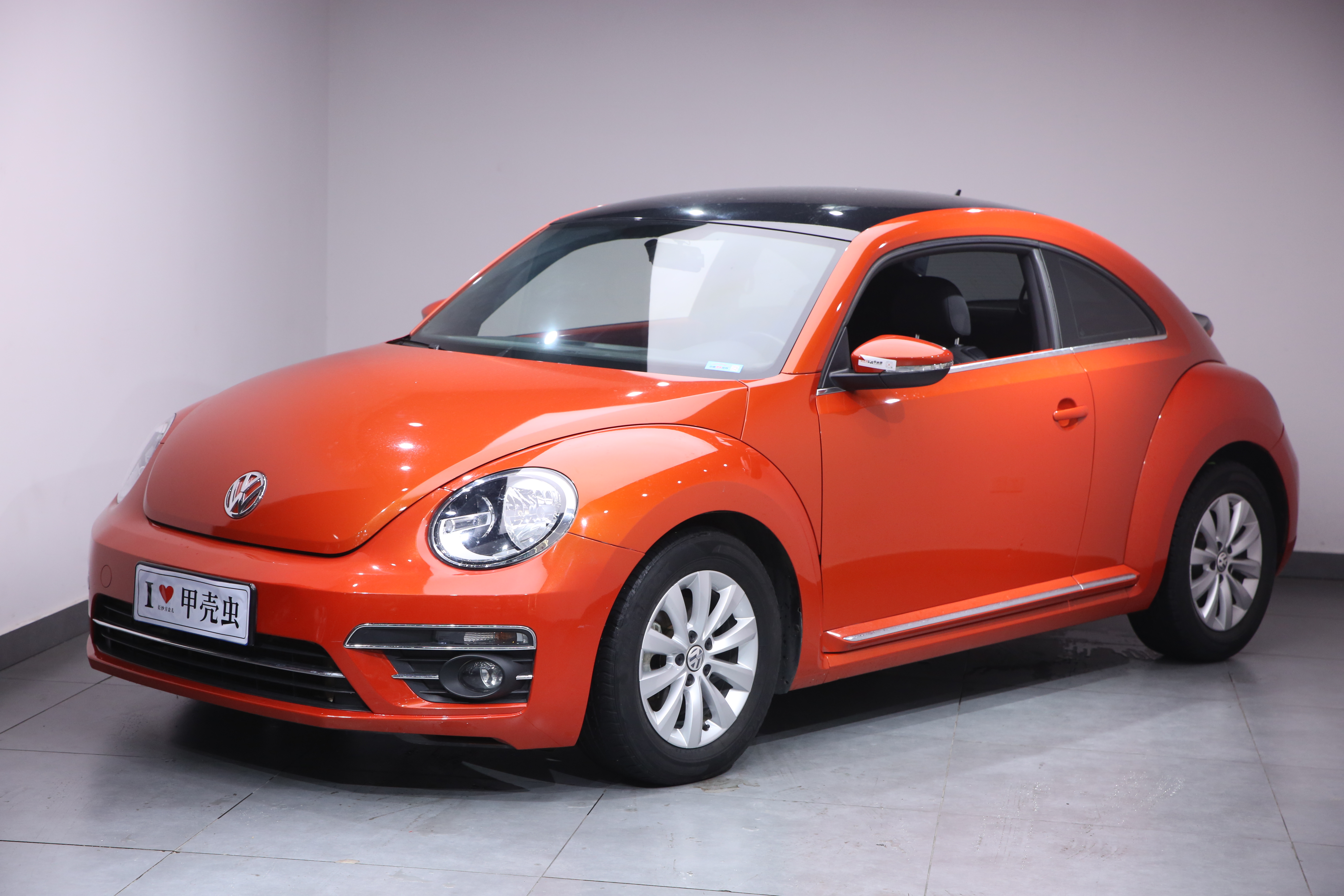 Volkswagen Beetle 2018 immagine di auto #2