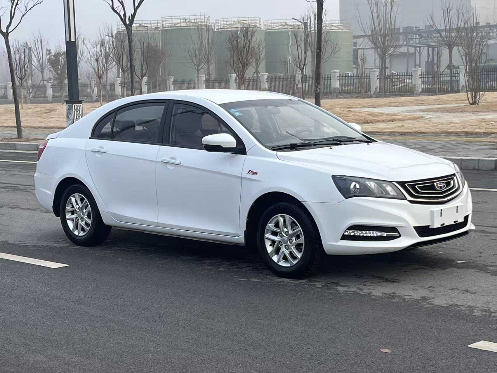 GEELY Emgrand 2017 immagine di auto #2