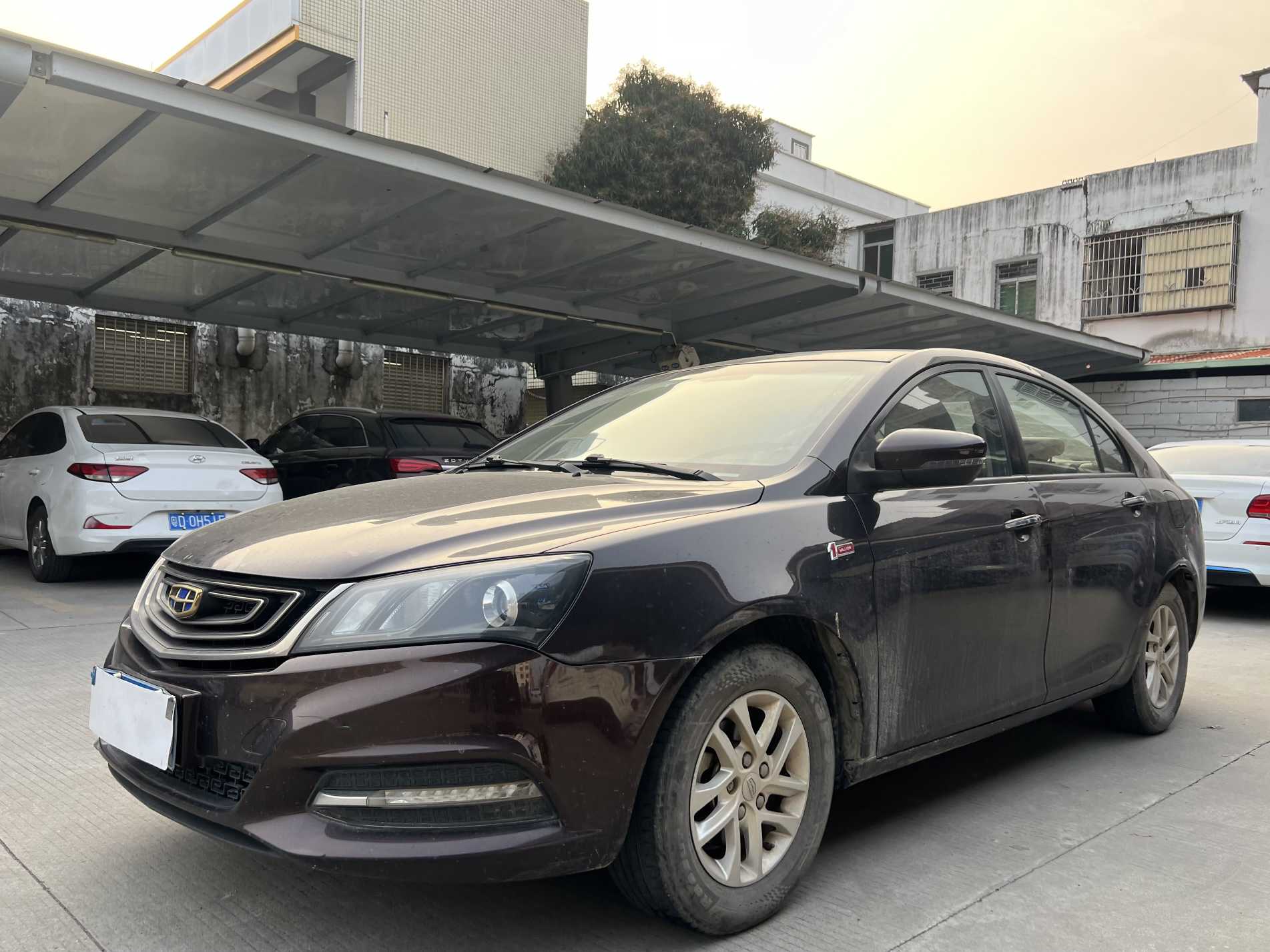 GEELY Emgrand 2017 car image #2