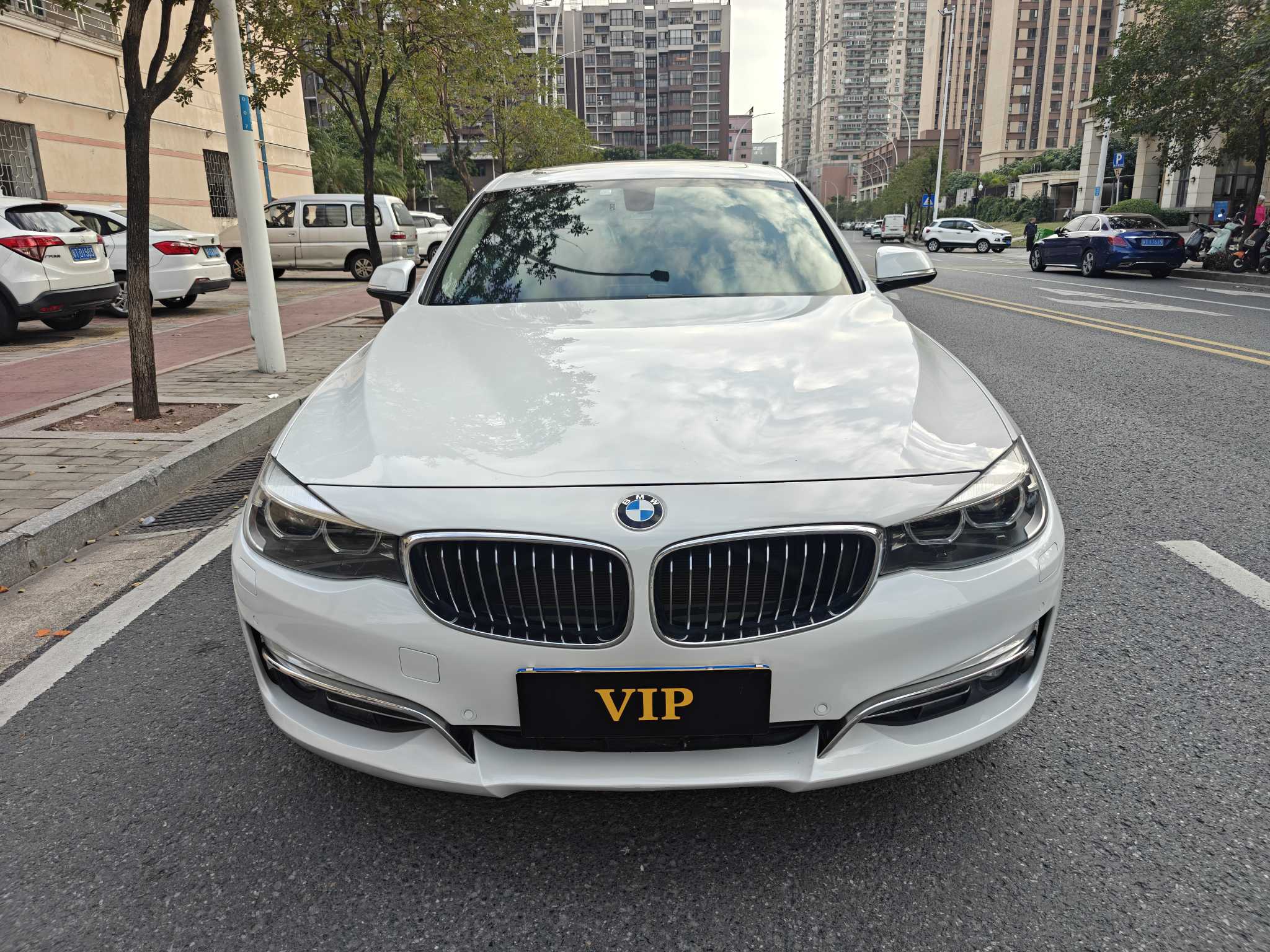 BMW 3 Series GT 2017 immagine di auto #2