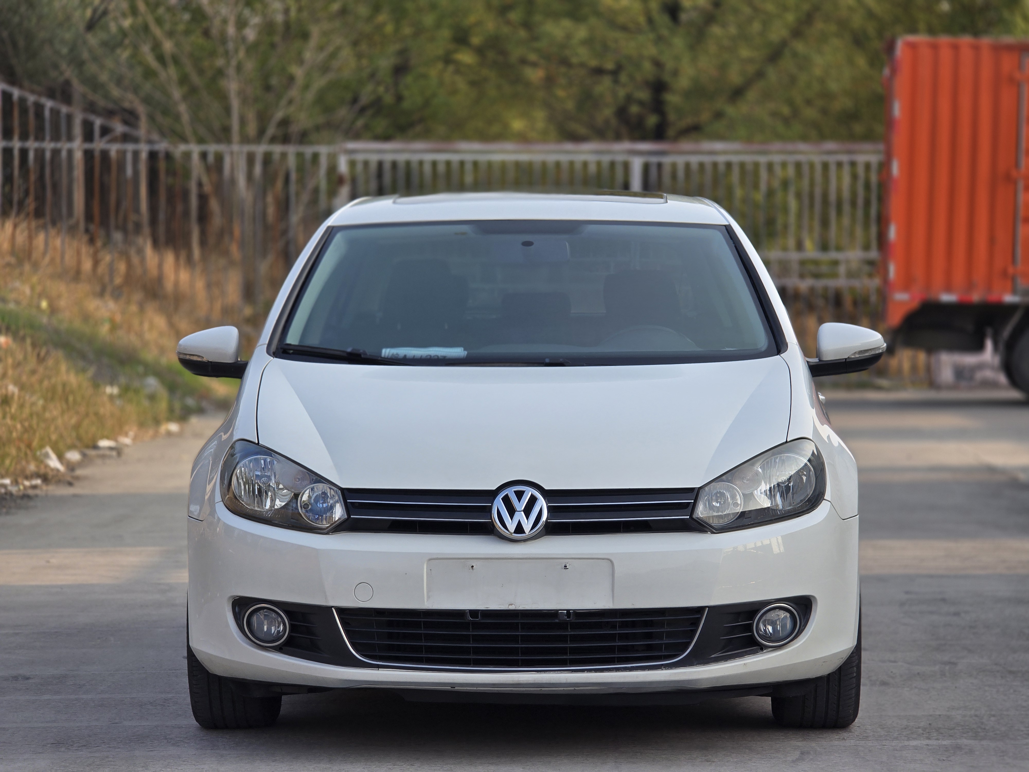 Volkswagen Golf 2013 car image #2