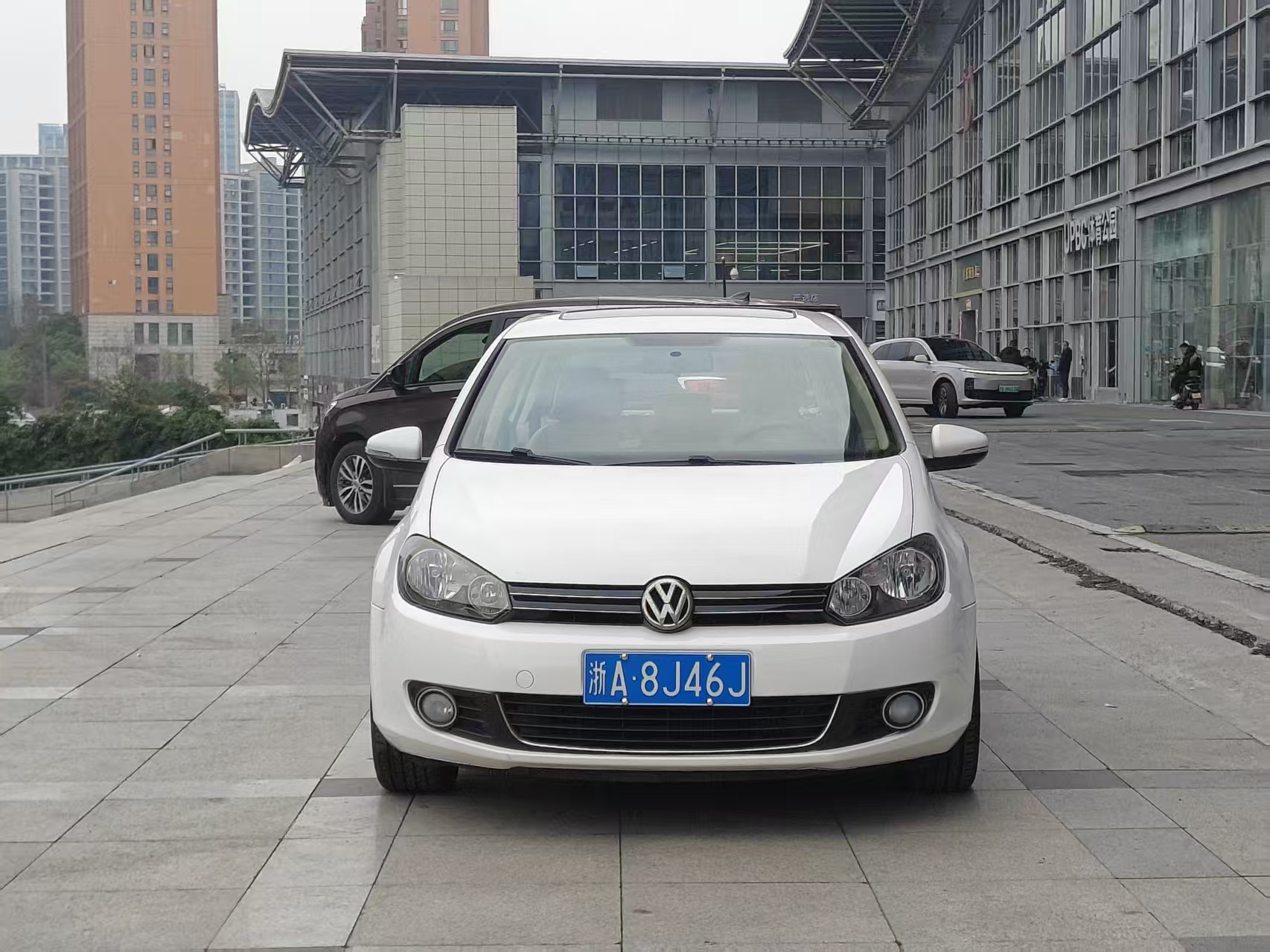 Volkswagen Golf 2013 car image #2