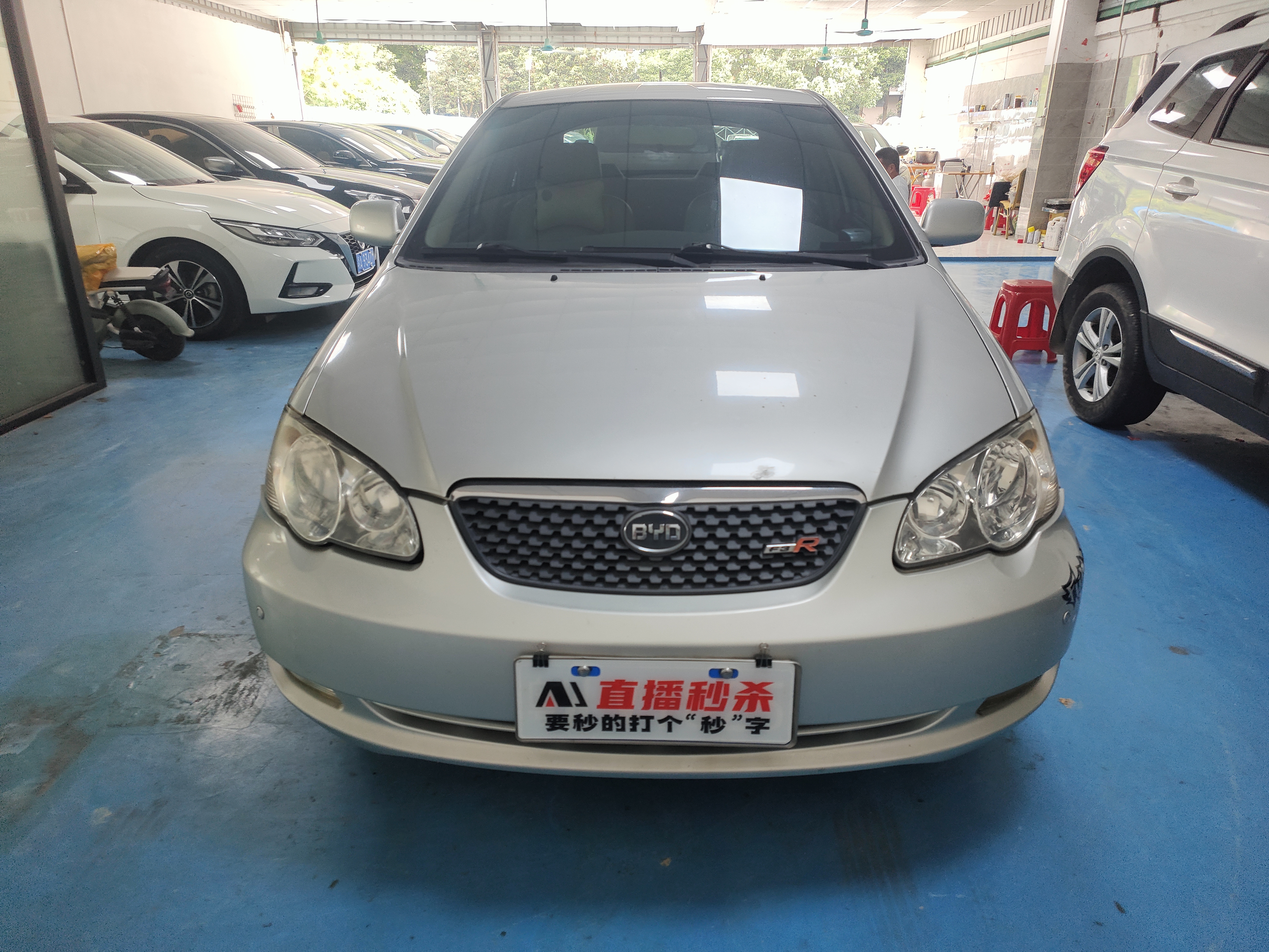 BYD F3R 2011 immagine di auto #2