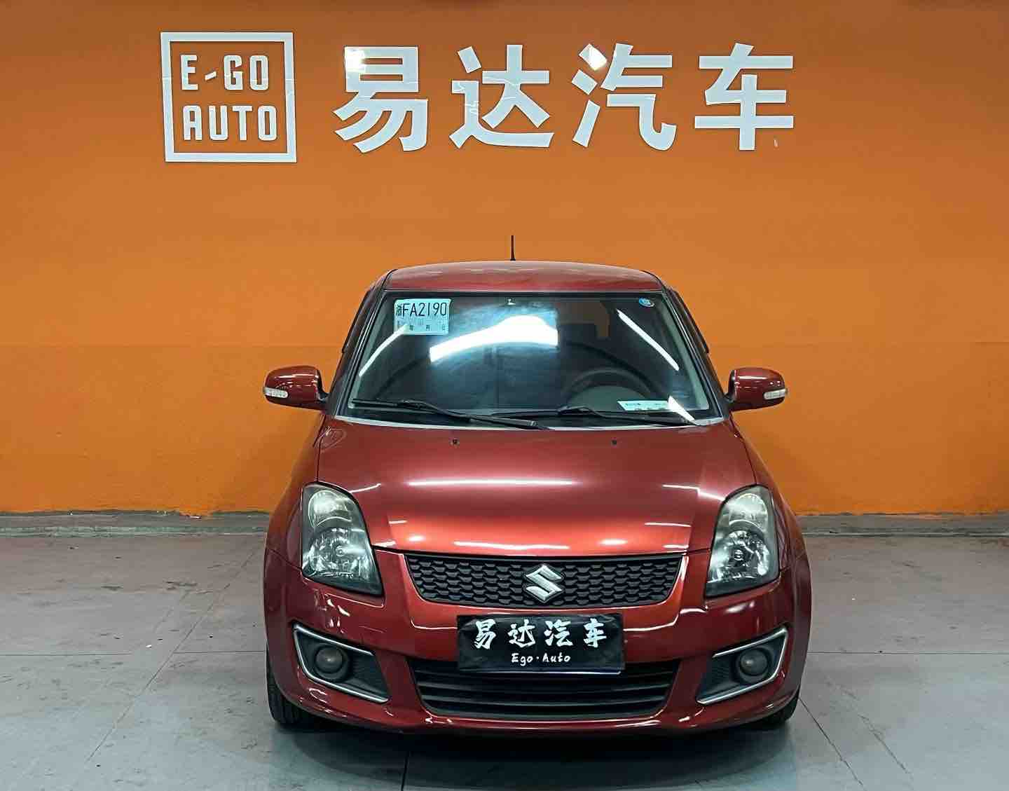 Suzuki Swift 2013 car image #2