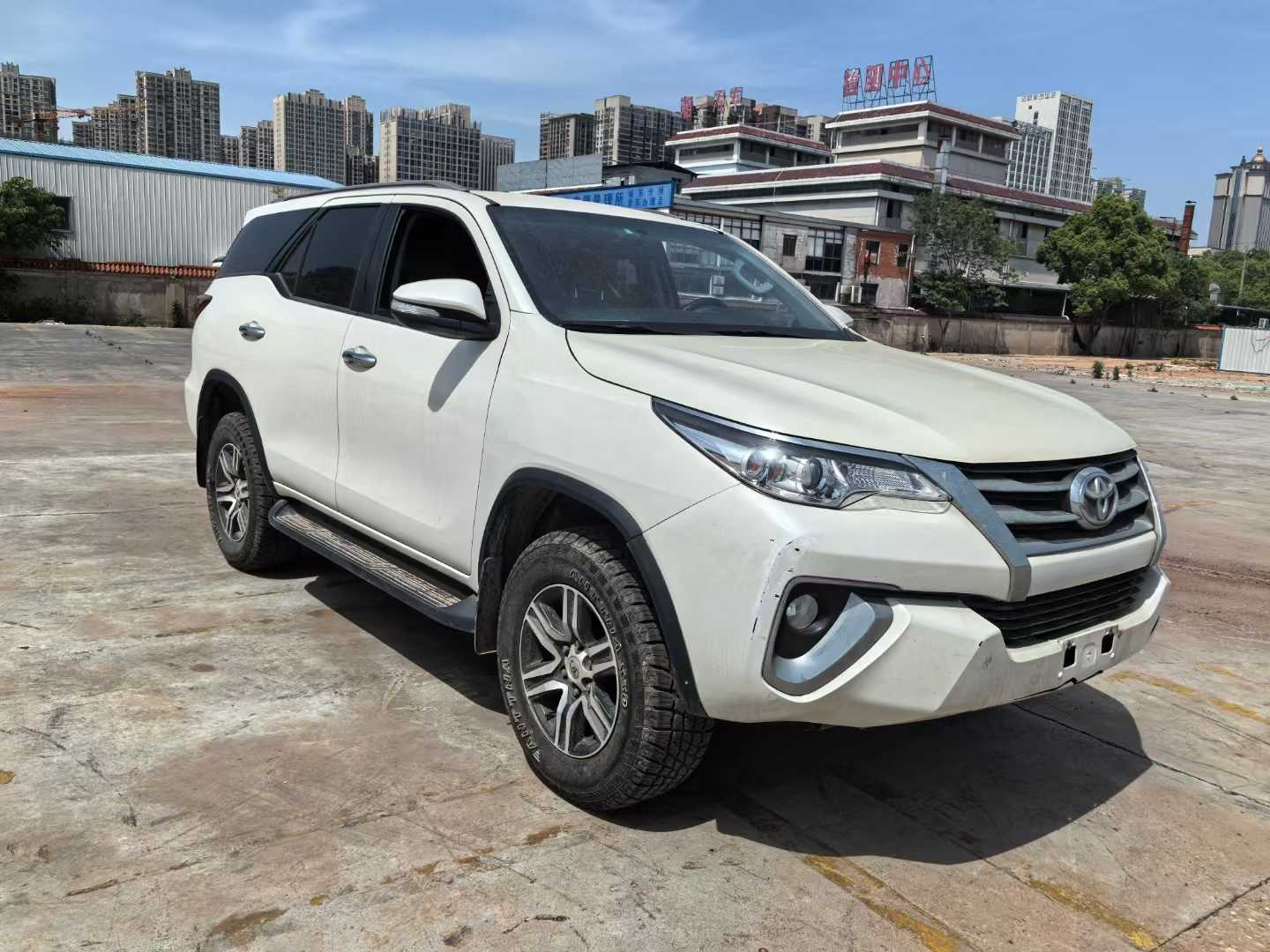 Toyota Fortuner 2019 car image #2