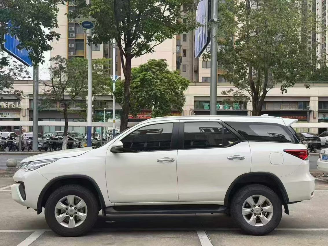 Toyota Fortuner 2019 car image #2