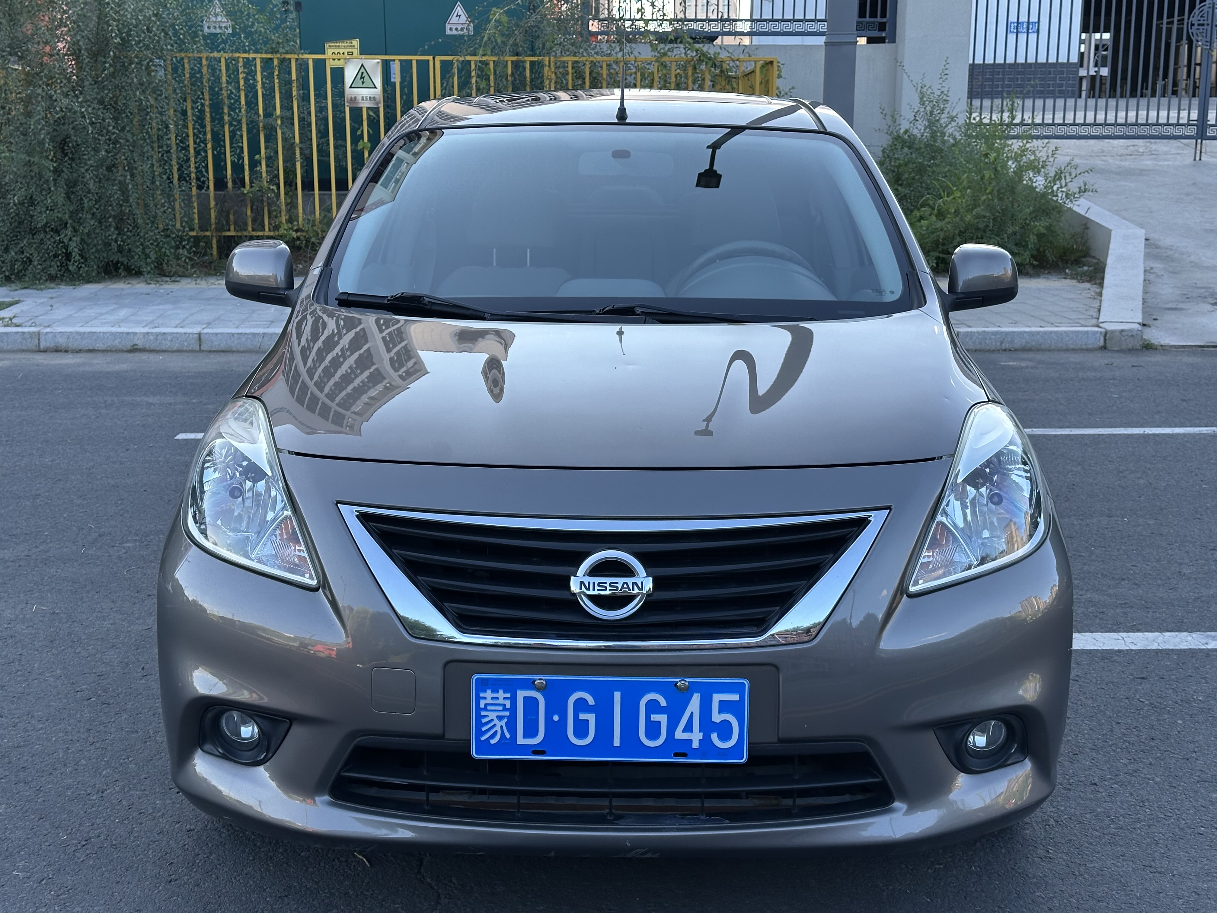 Nissan Sunny 2013 #2 Nissan Sunny 2013 car image #2