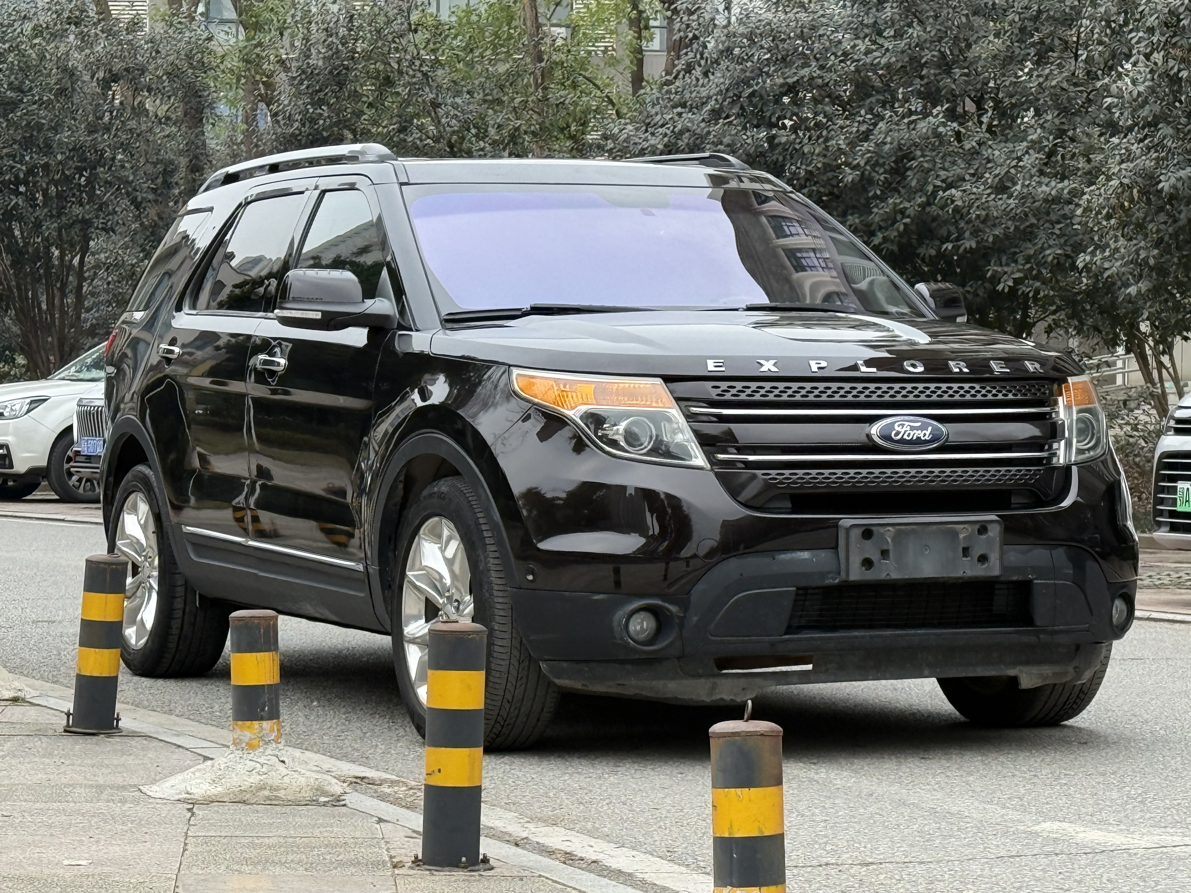 Ford Explorer (Imported) 2014 car image #2