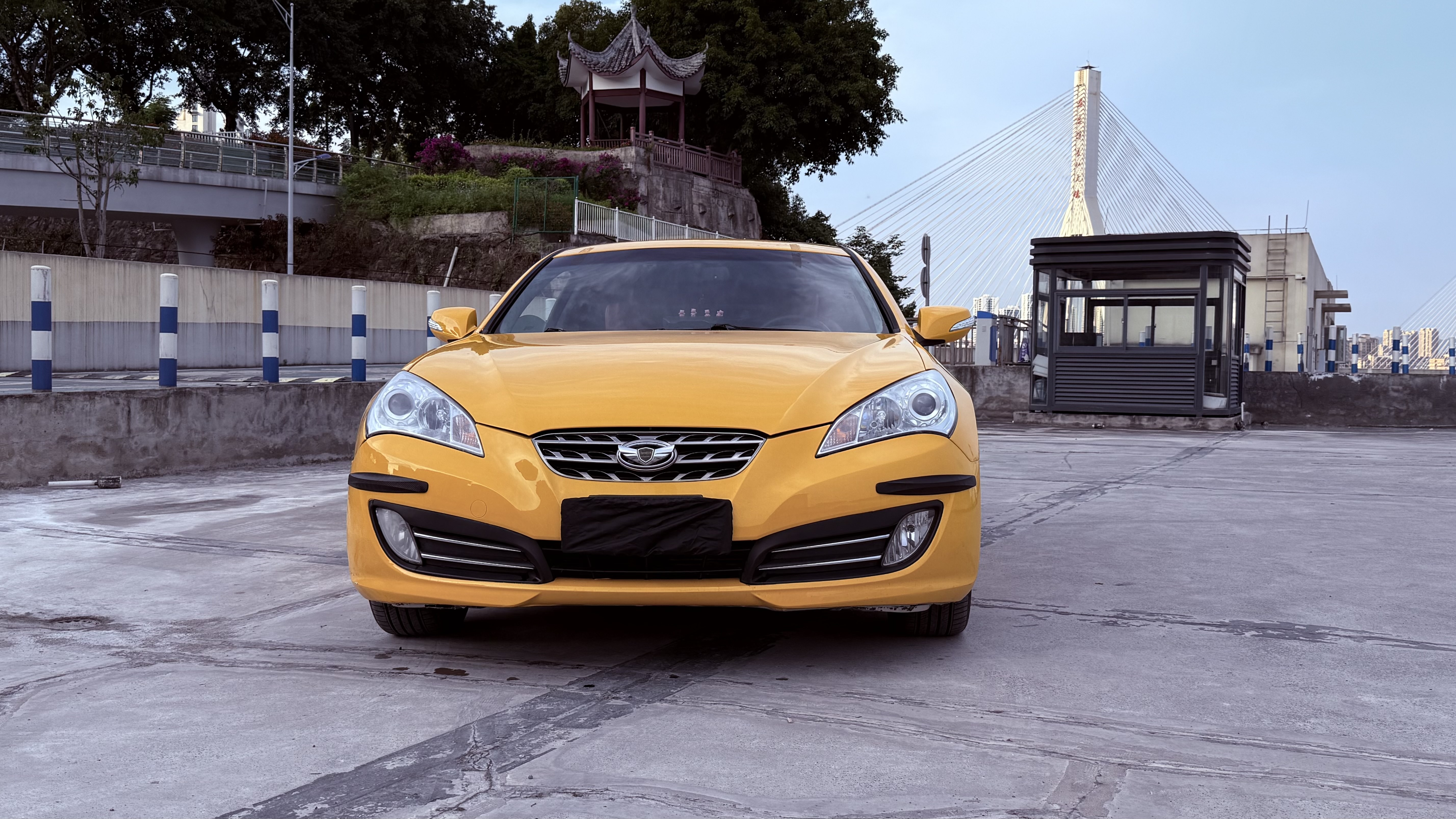 Hyundai Rohens 2010 #2 Hyundai Rohens 2010 car image #2