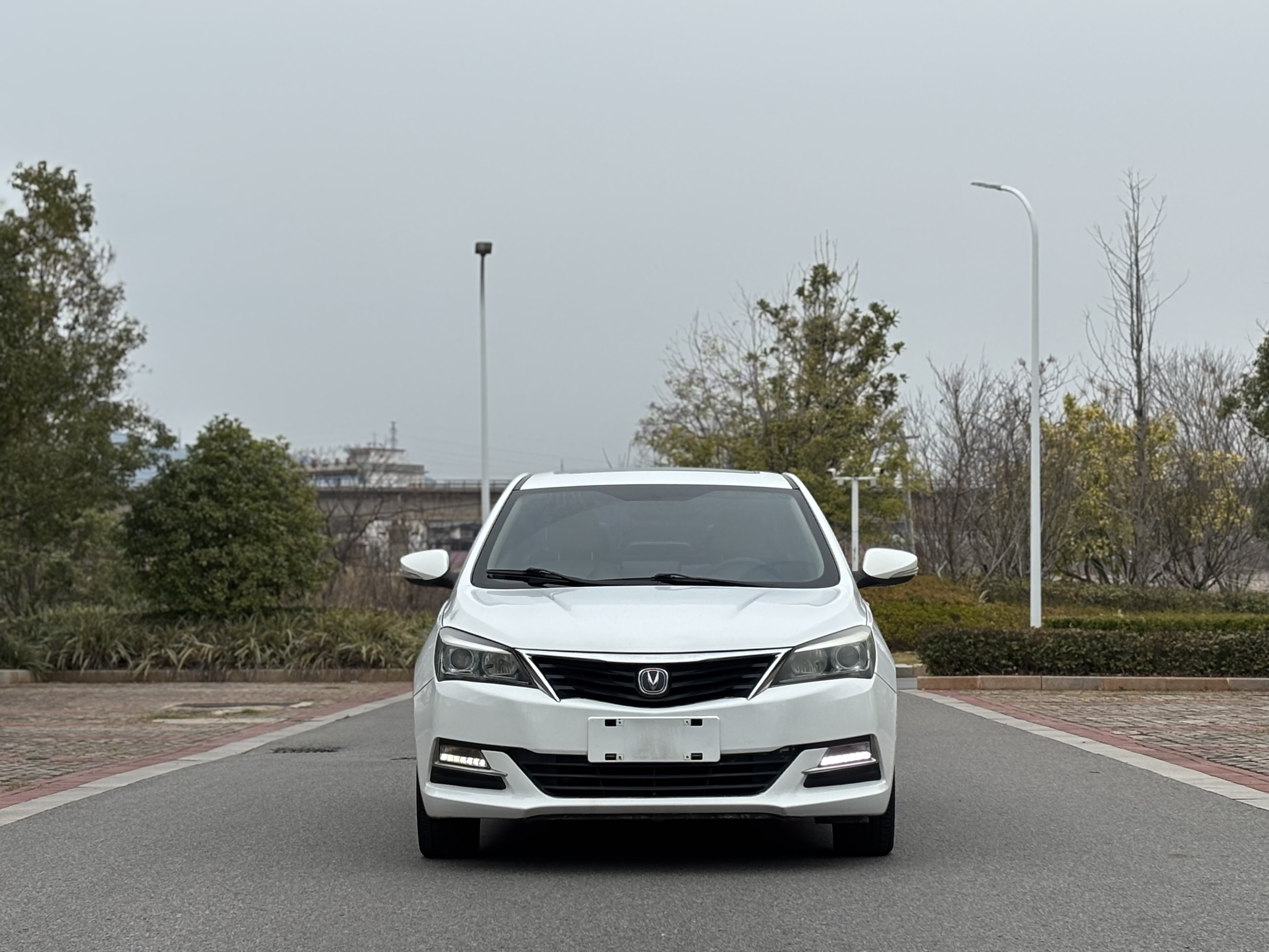 Changan Alsvin V7 2017 car image #2