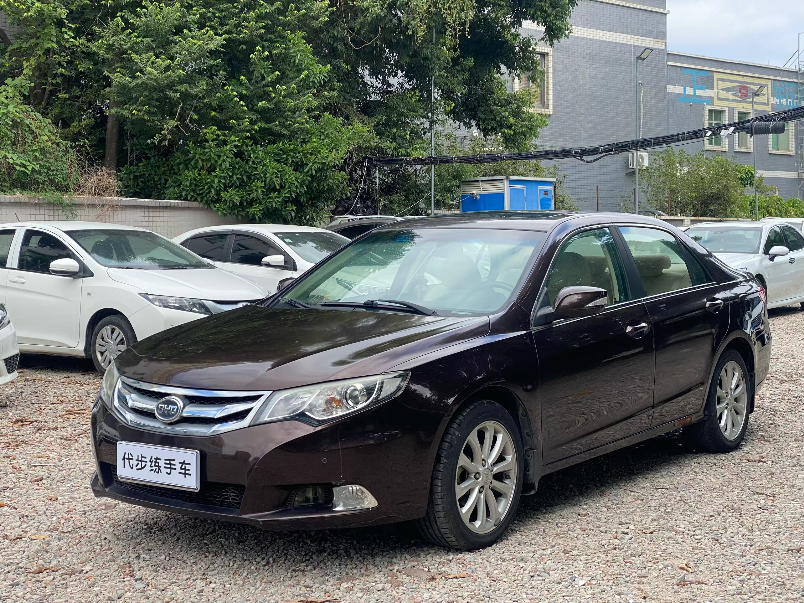 BYD SiRui 2013 immagine di auto #2