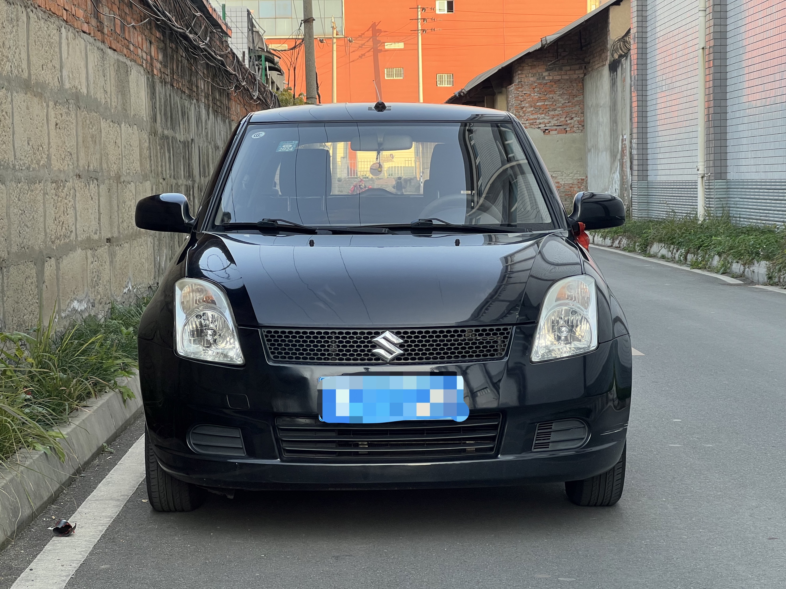 Suzuki 2010 car image #2