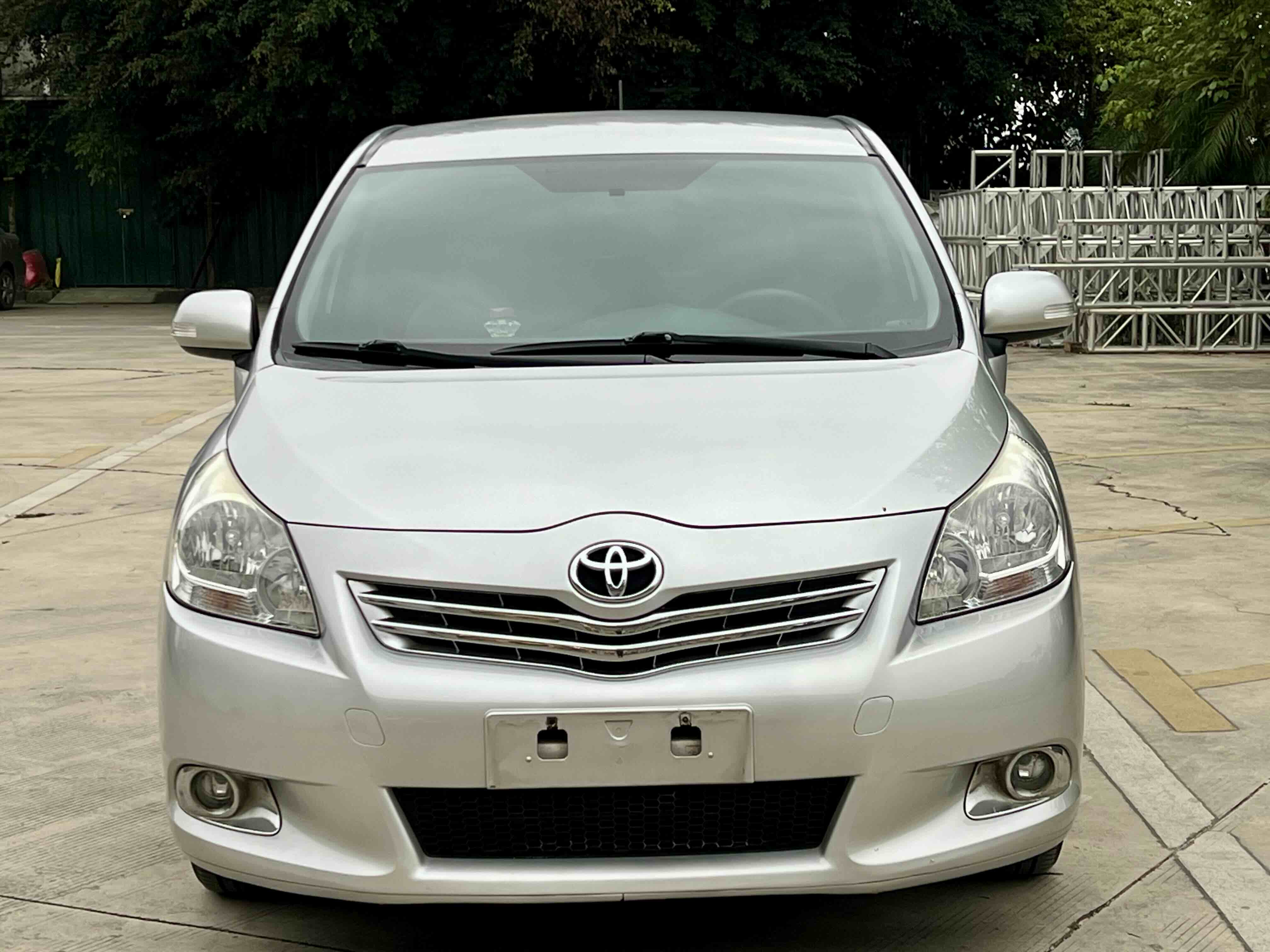 Toyota Verso 2012 car image #2