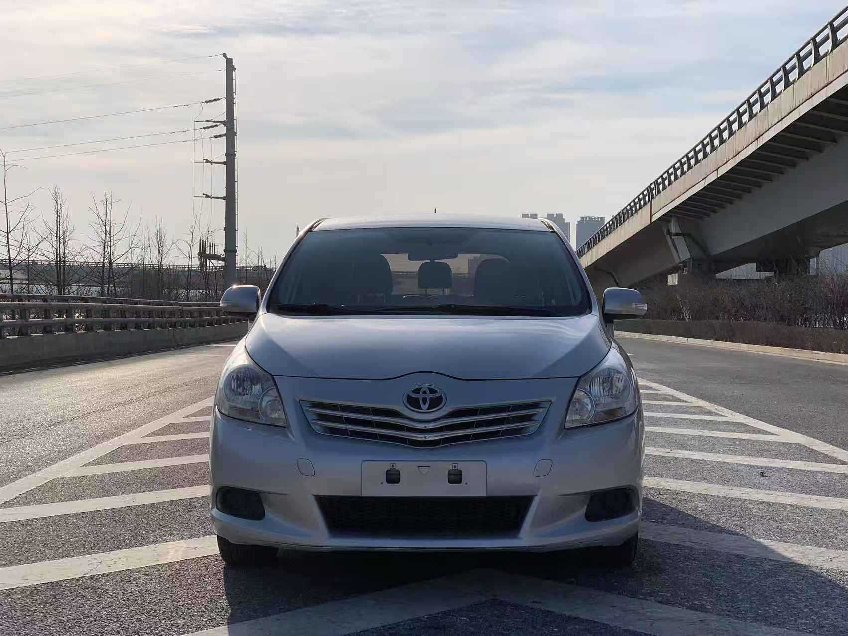 Toyota Verso 2012 car image #2