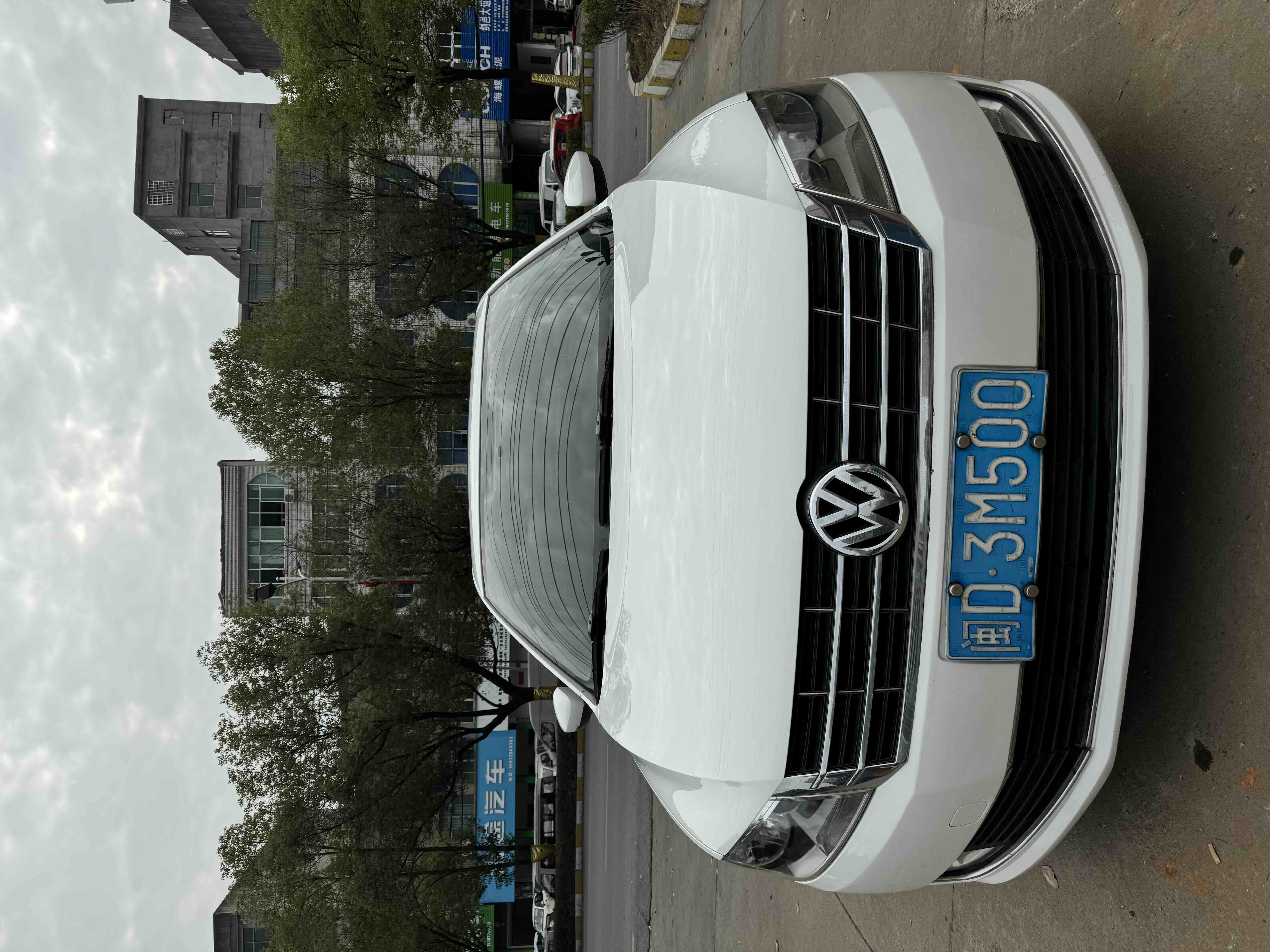 Volkswagen Lavida 2012 car image #2