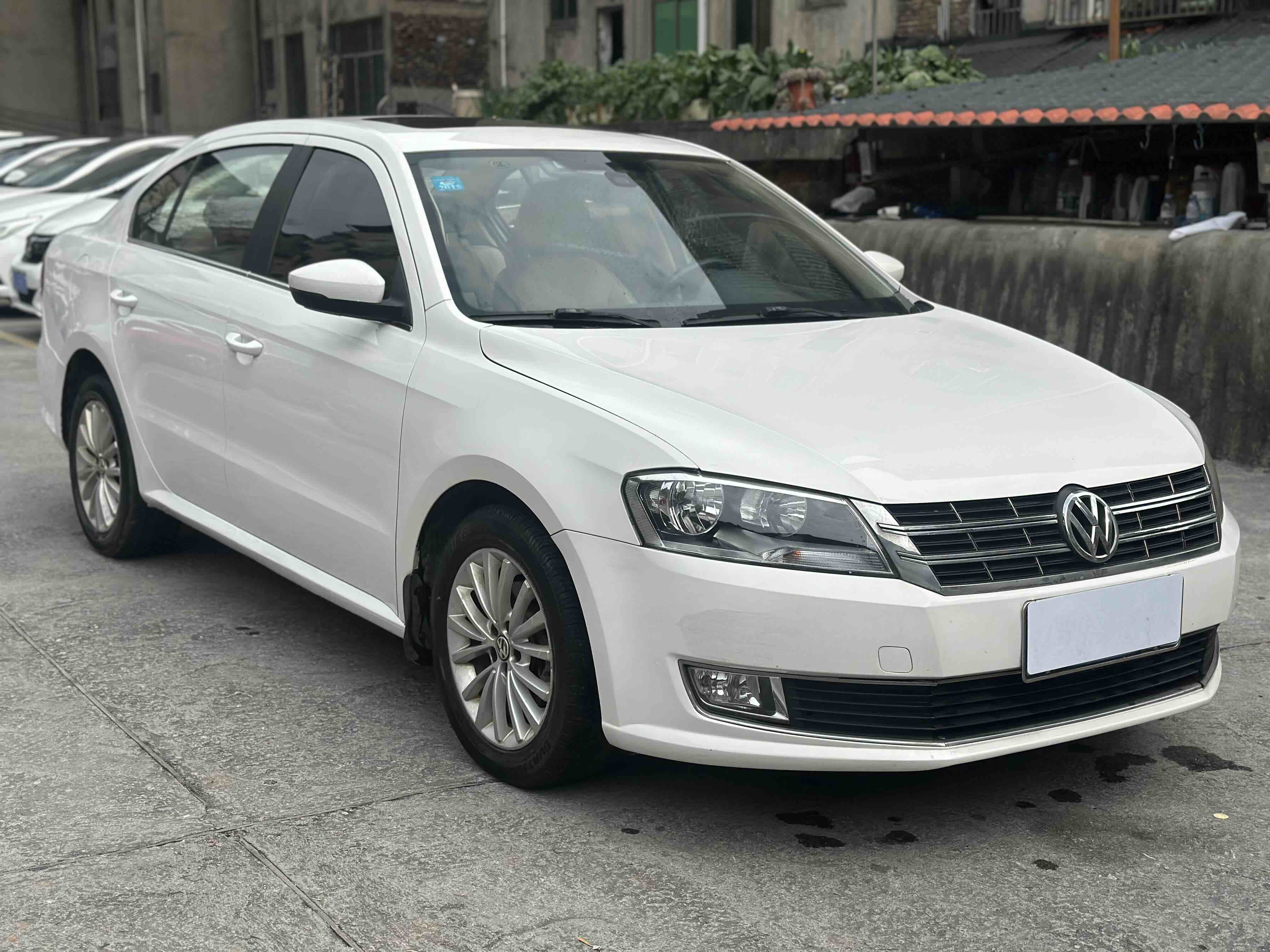 Volkswagen Lavida 2013 car image #2