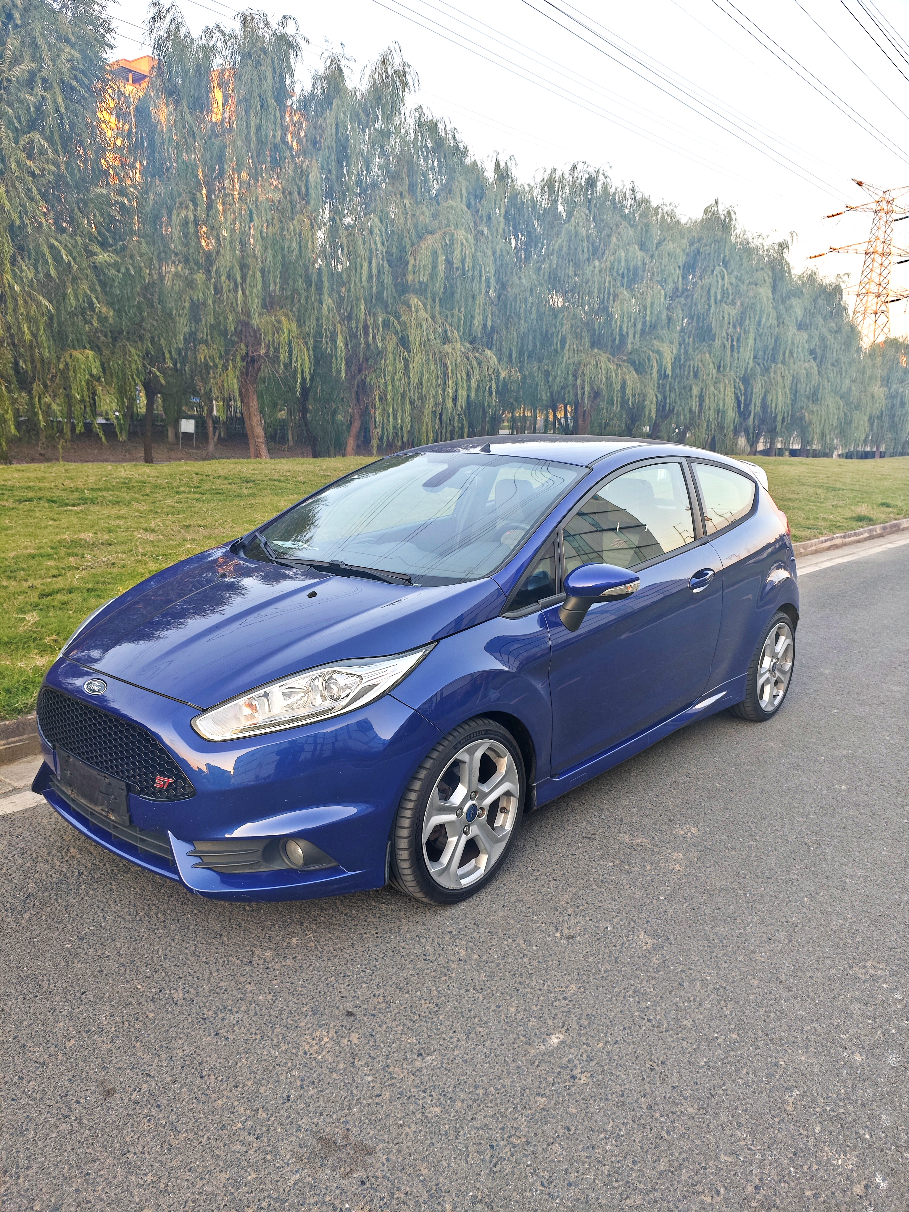 Ford Fiesta (Imported) 2016 #2 Ford Fiesta (Imported) 2016 car image #2