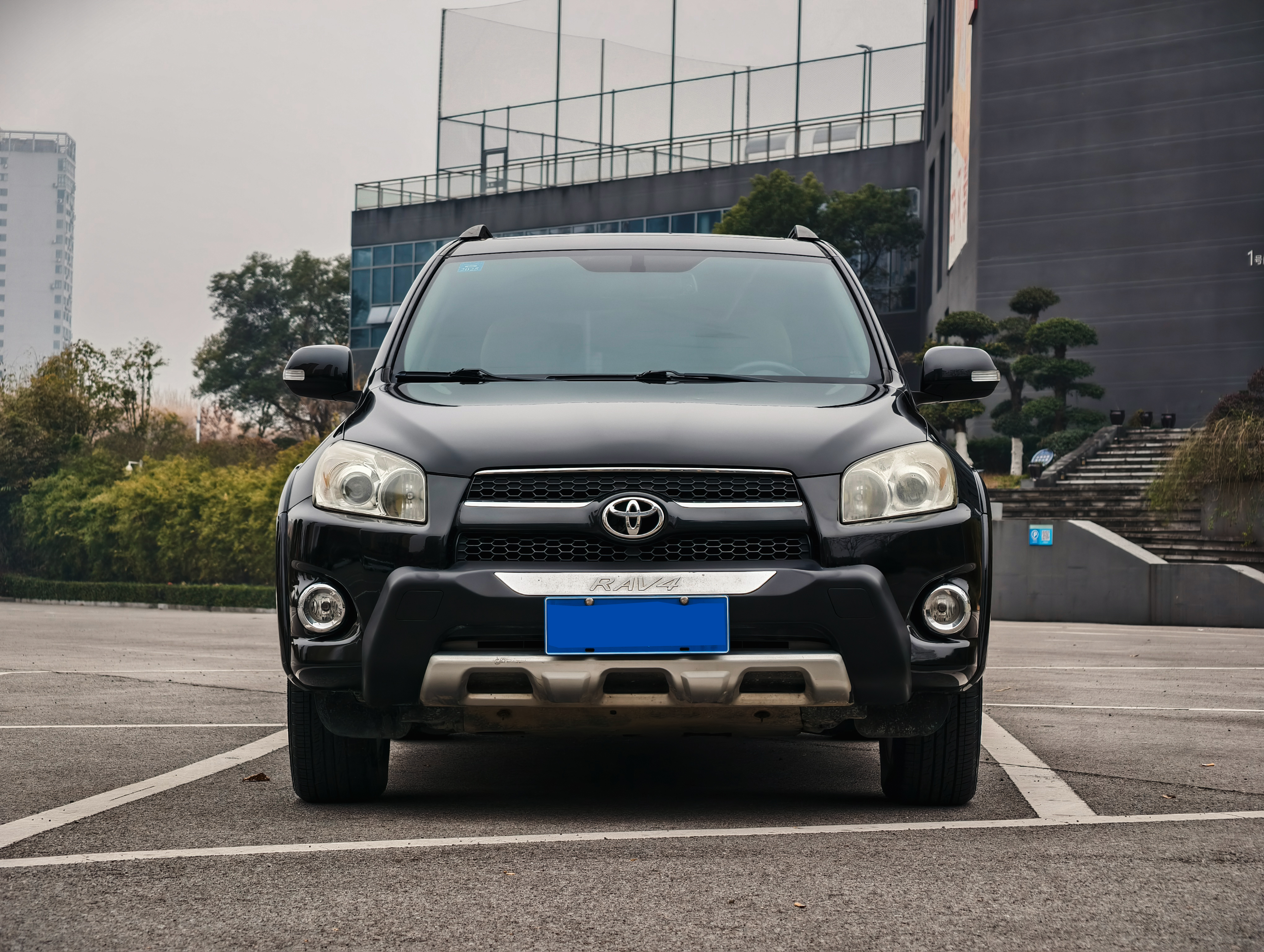 Toyota RAV4 2012 изображение автомобиля #2