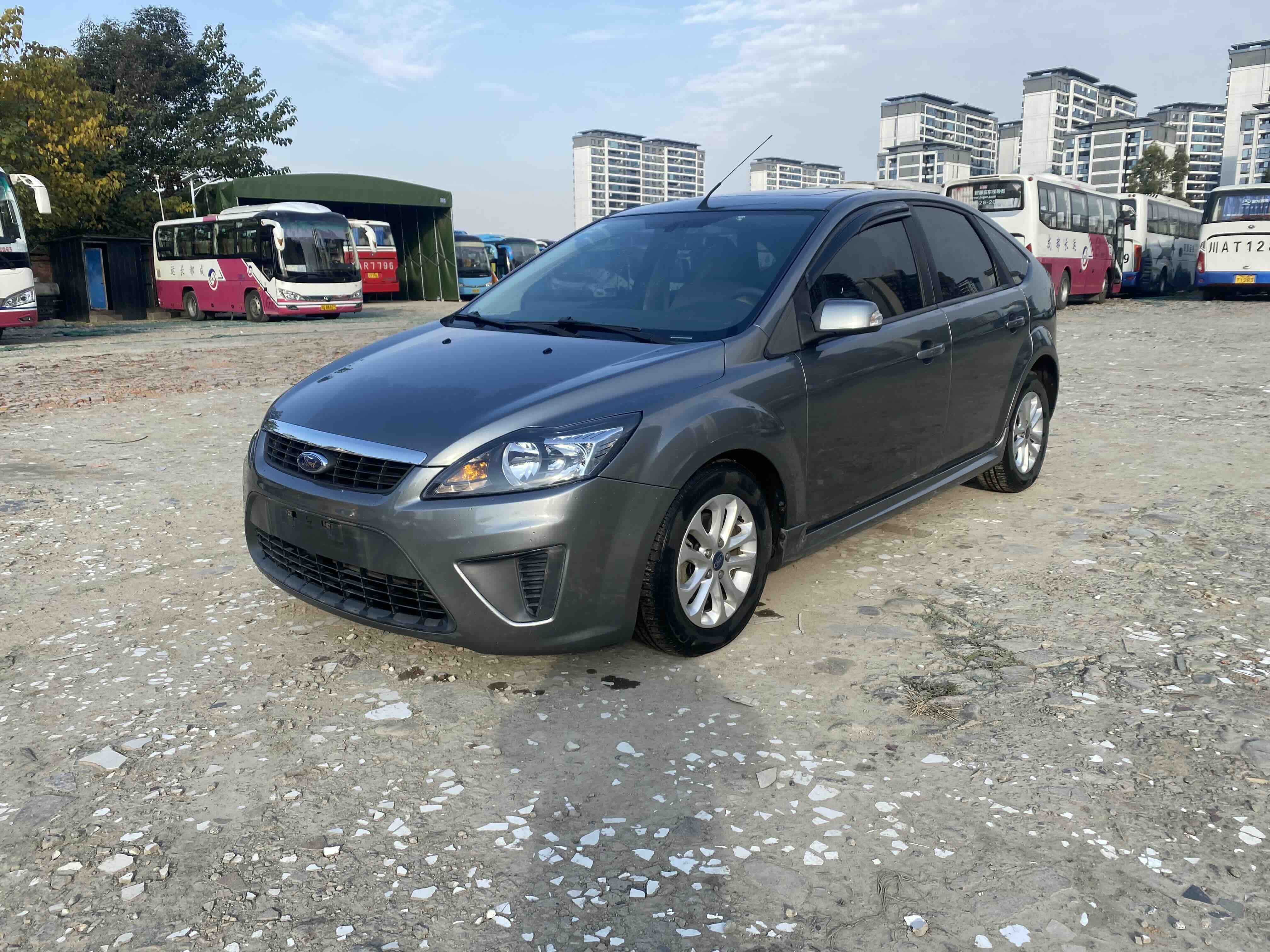 Ford Focus 2012 car image #2