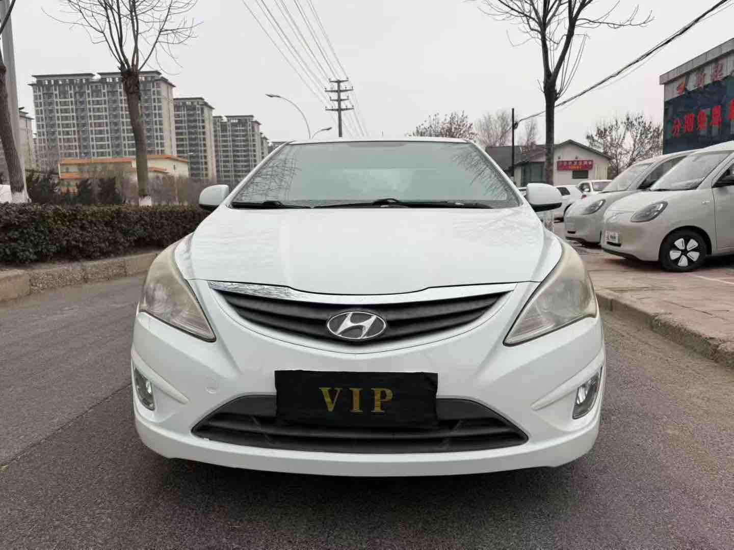 Hyundai Reina 2010 car image #2