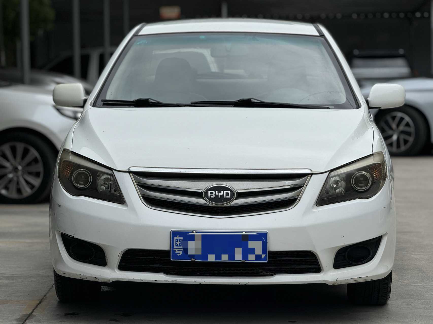 BYD L3 2013 car image #2