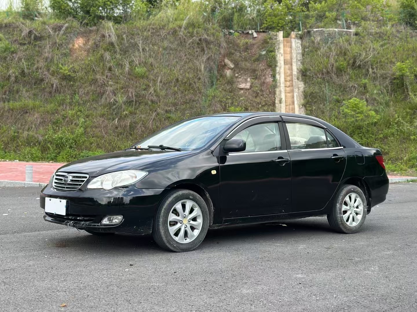 BYD L3 2013 car image #2