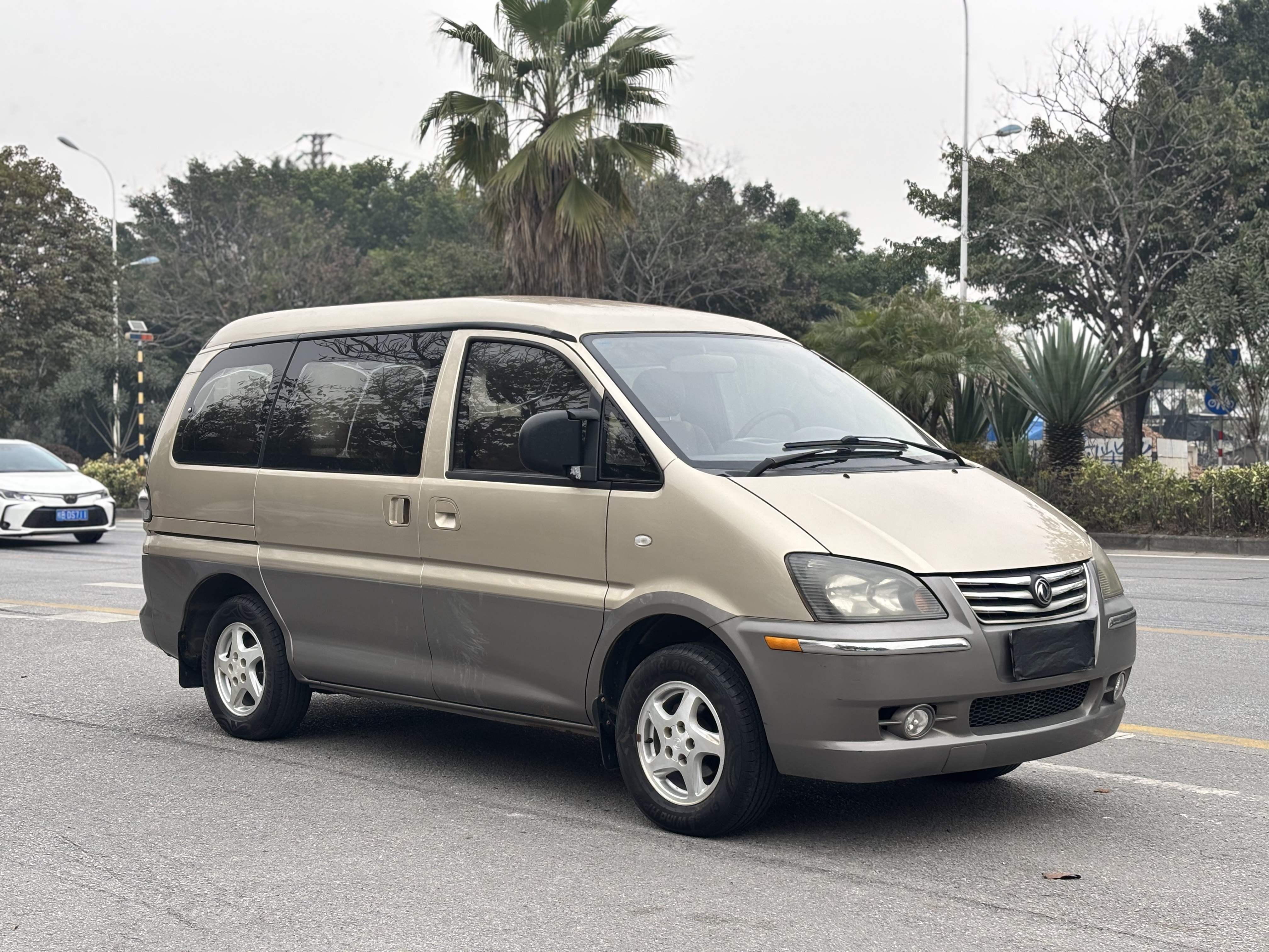 Forthing Lingzhi 2013 #2 Forthing Lingzhi 2013 imagem de carro #2