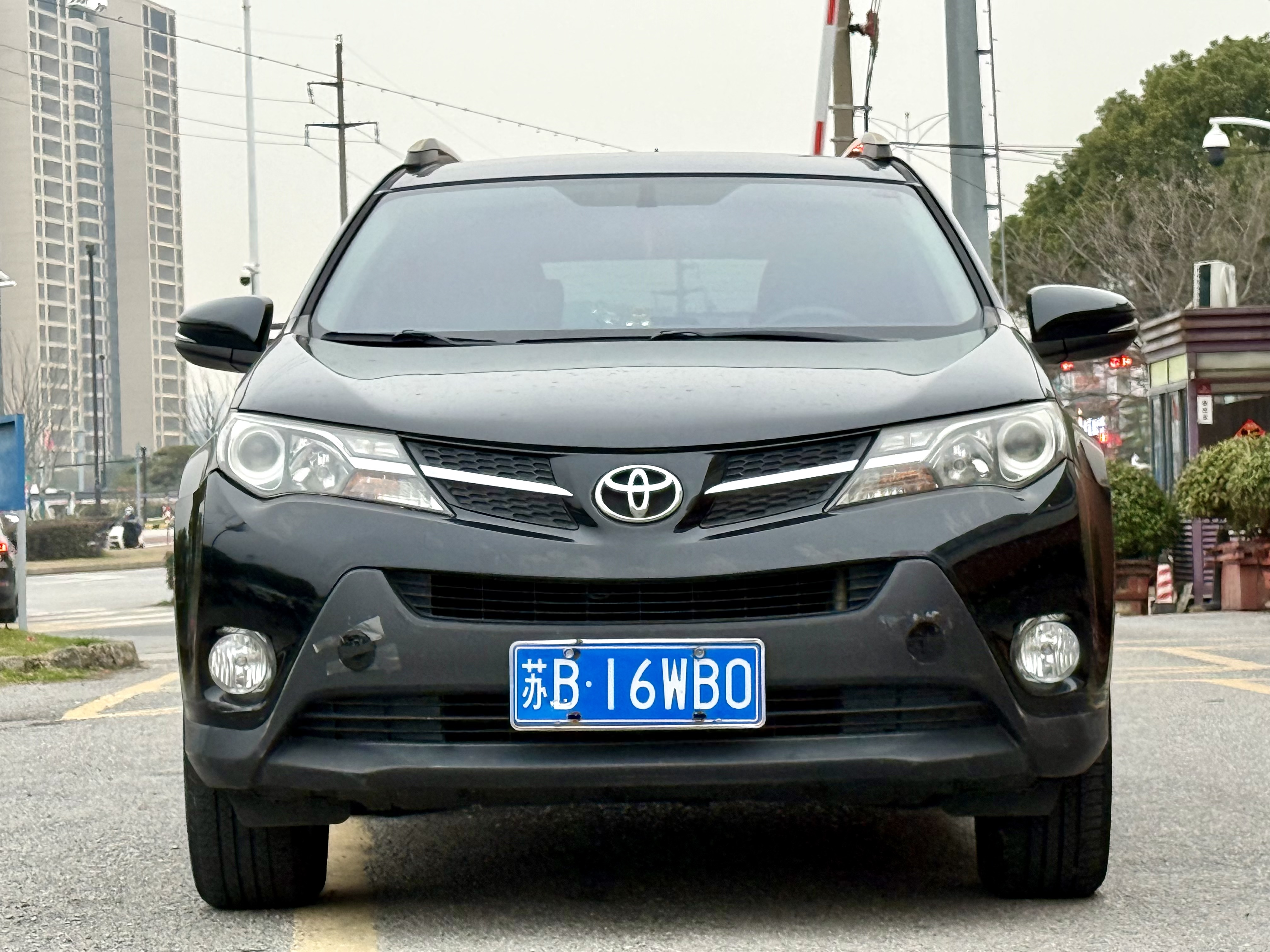 Toyota RAV4 2014 car image #2
