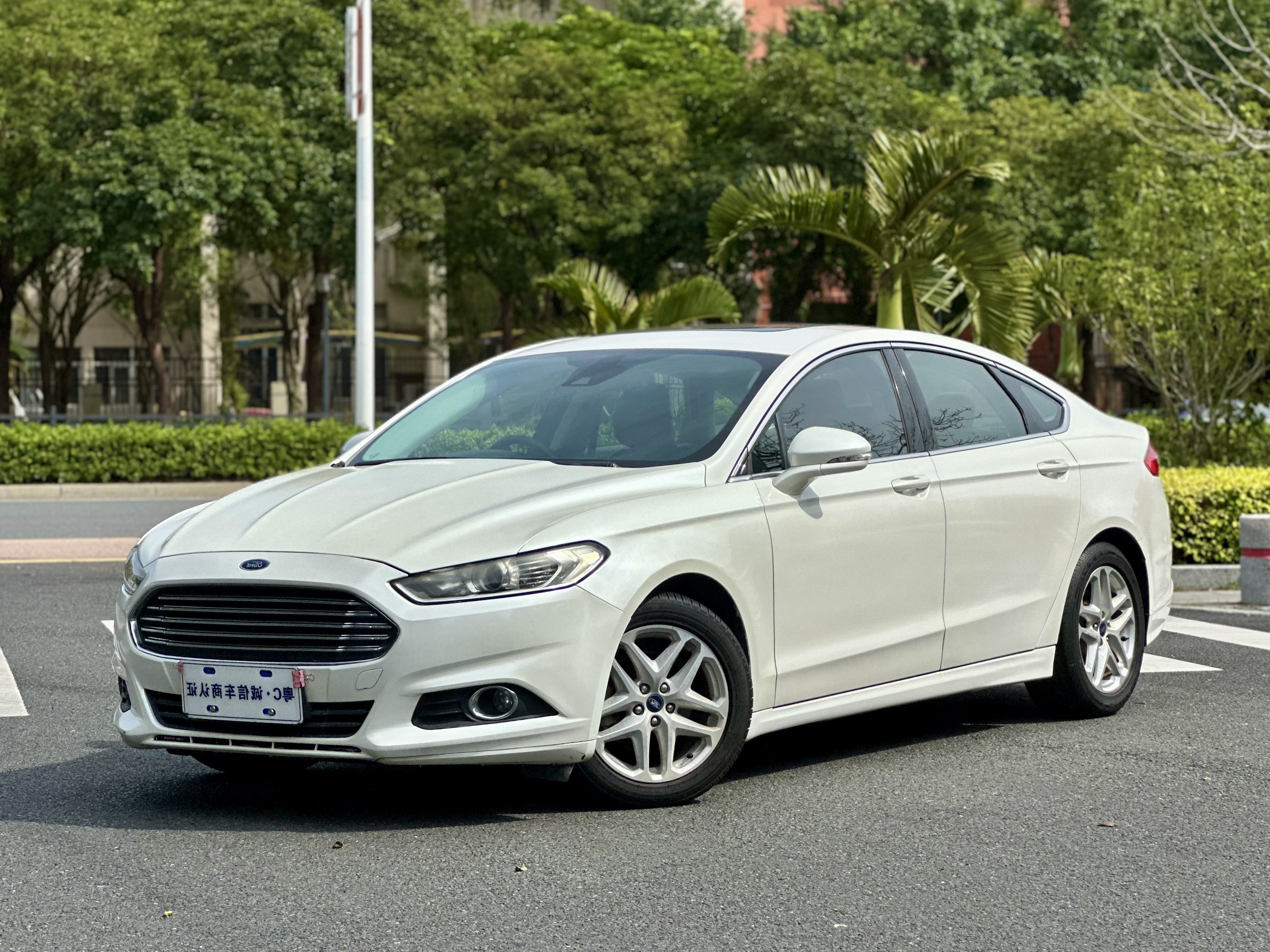 福特 蒙迪欧 2015 汽车图片 #2