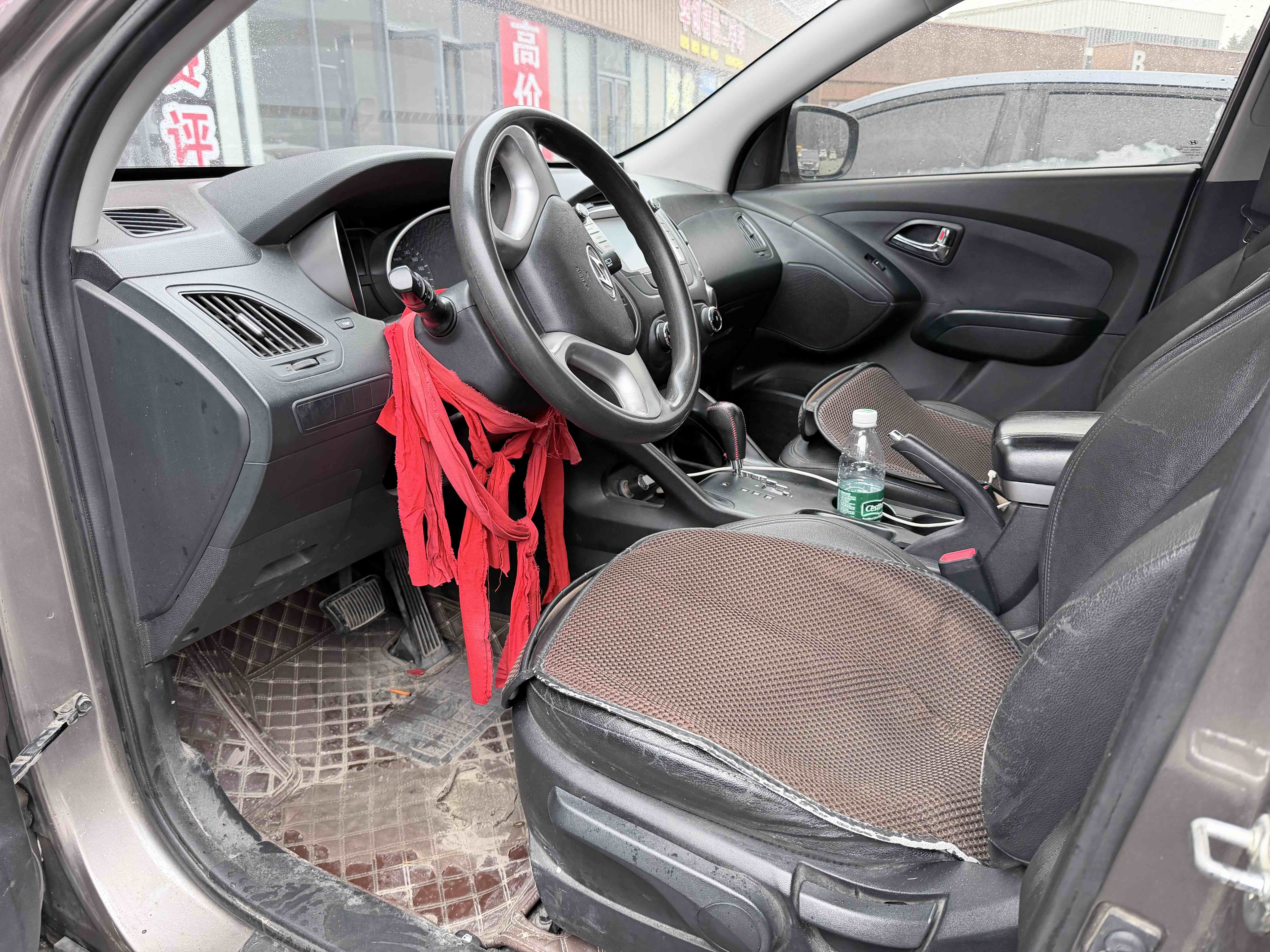 Hyundai ix35 2014 car image #2