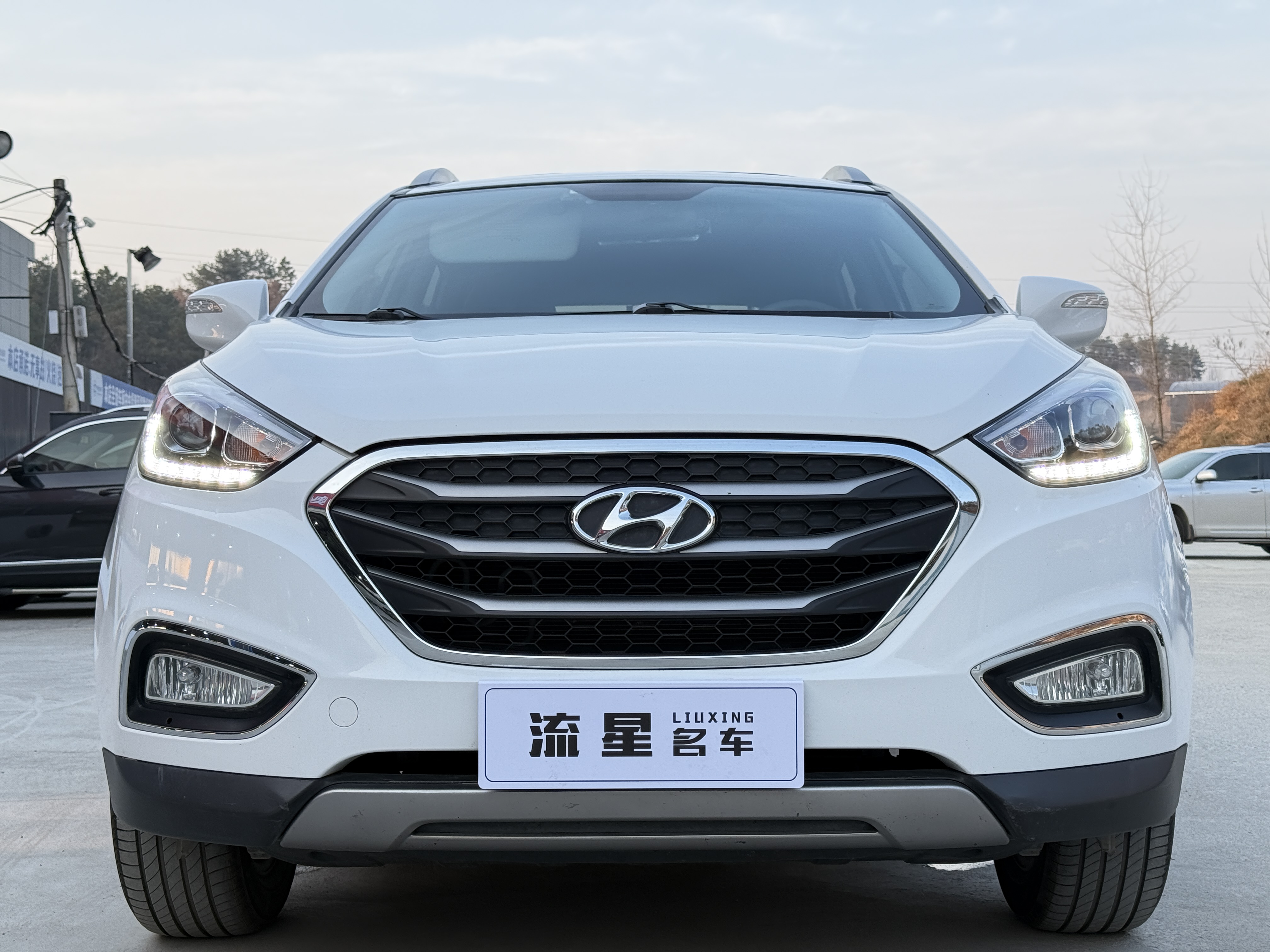 Hyundai ix35 2016 car image #2