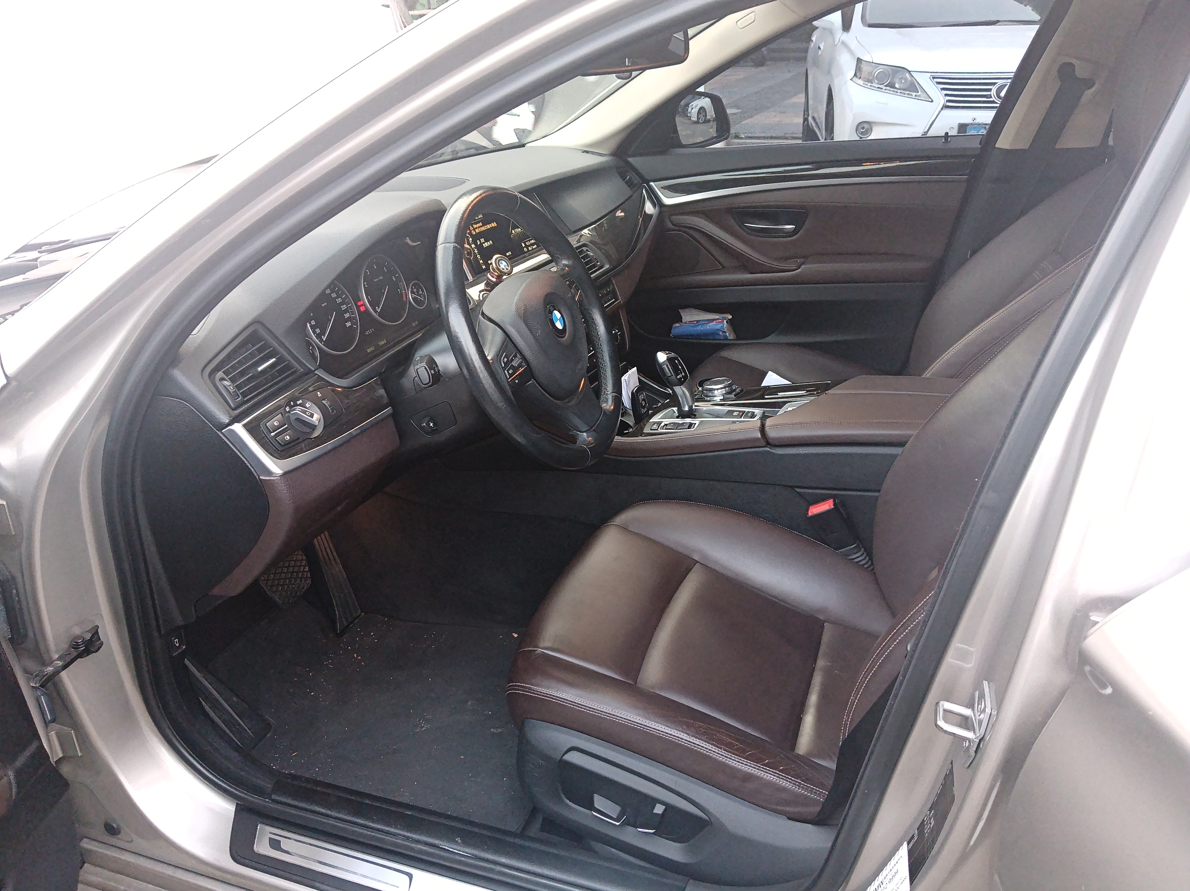 BMW 5 Series 2015 car image #2