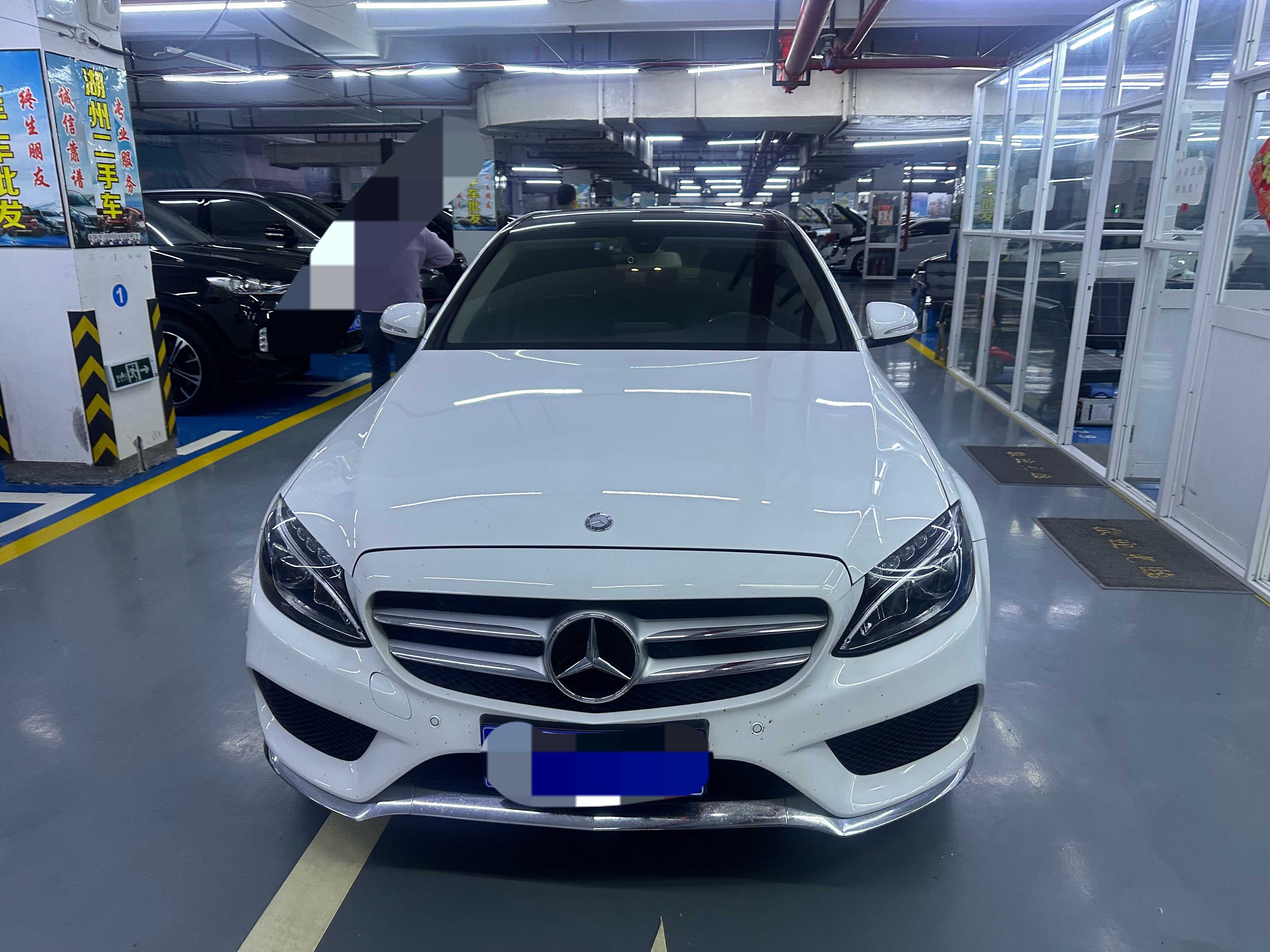 Mercedes-Benz C Class 2017 car image #2