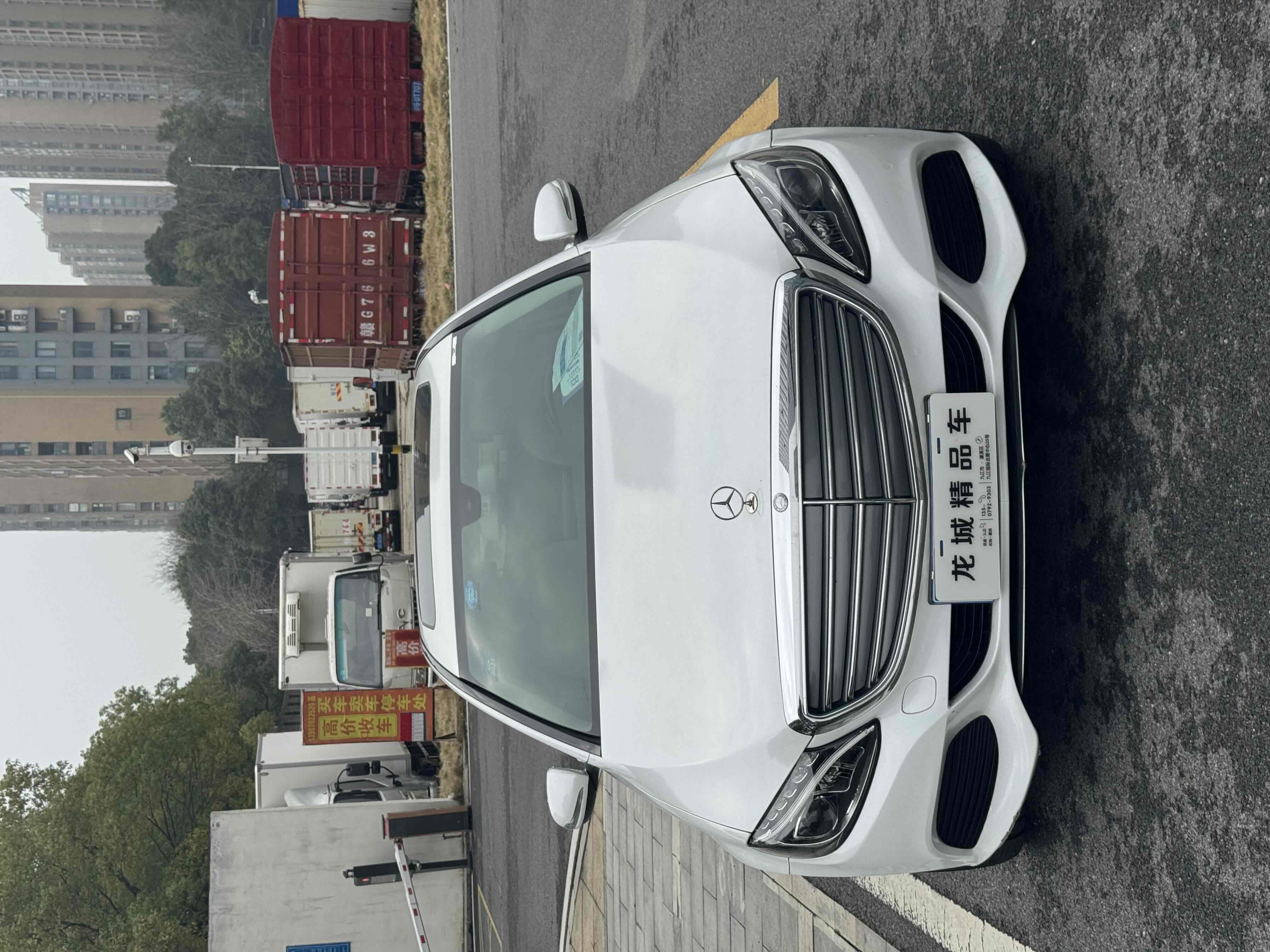 Mercedes-Benz C Class 2017 car image #2