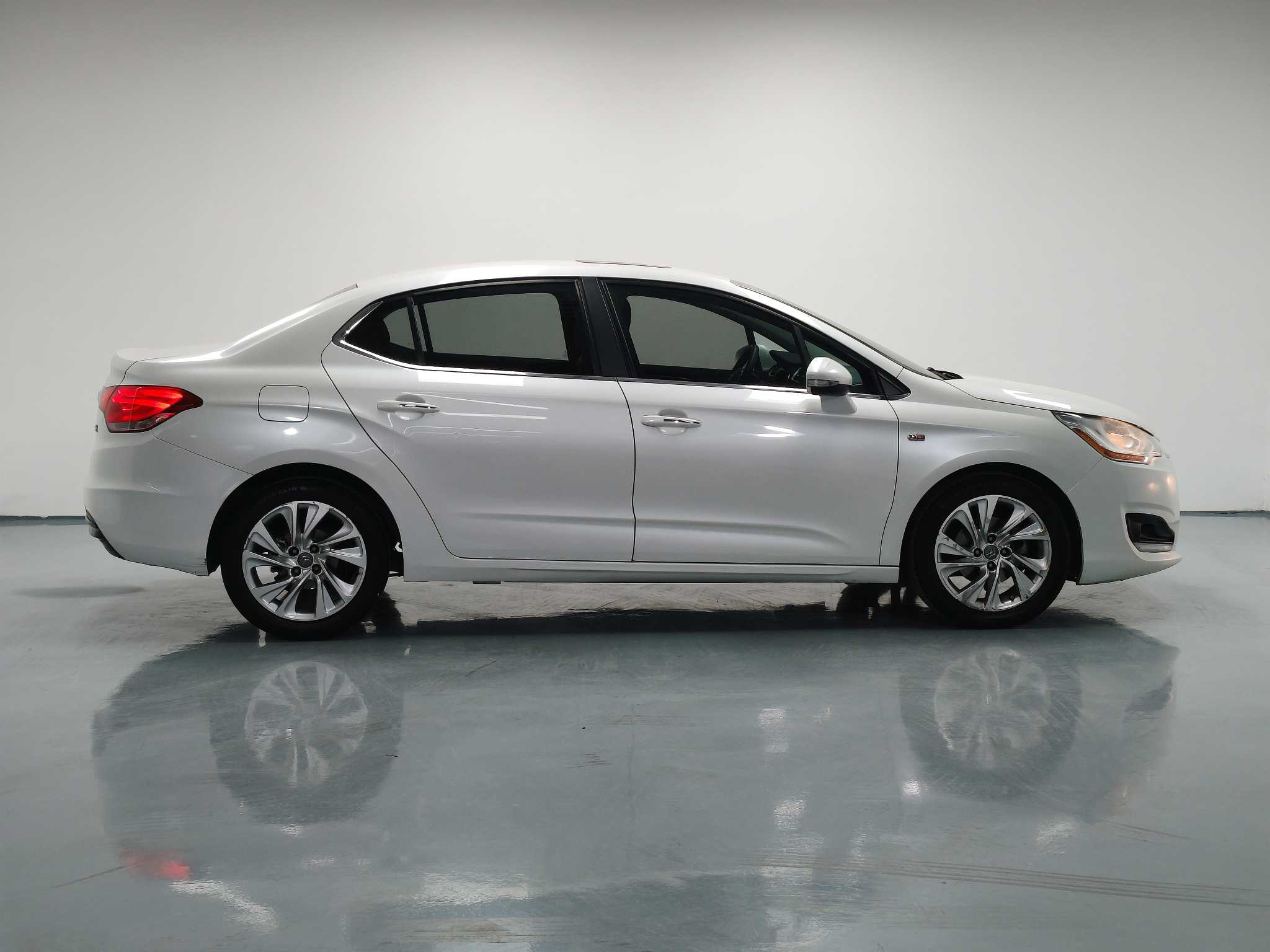 Citroen C4L 2014 car image #2