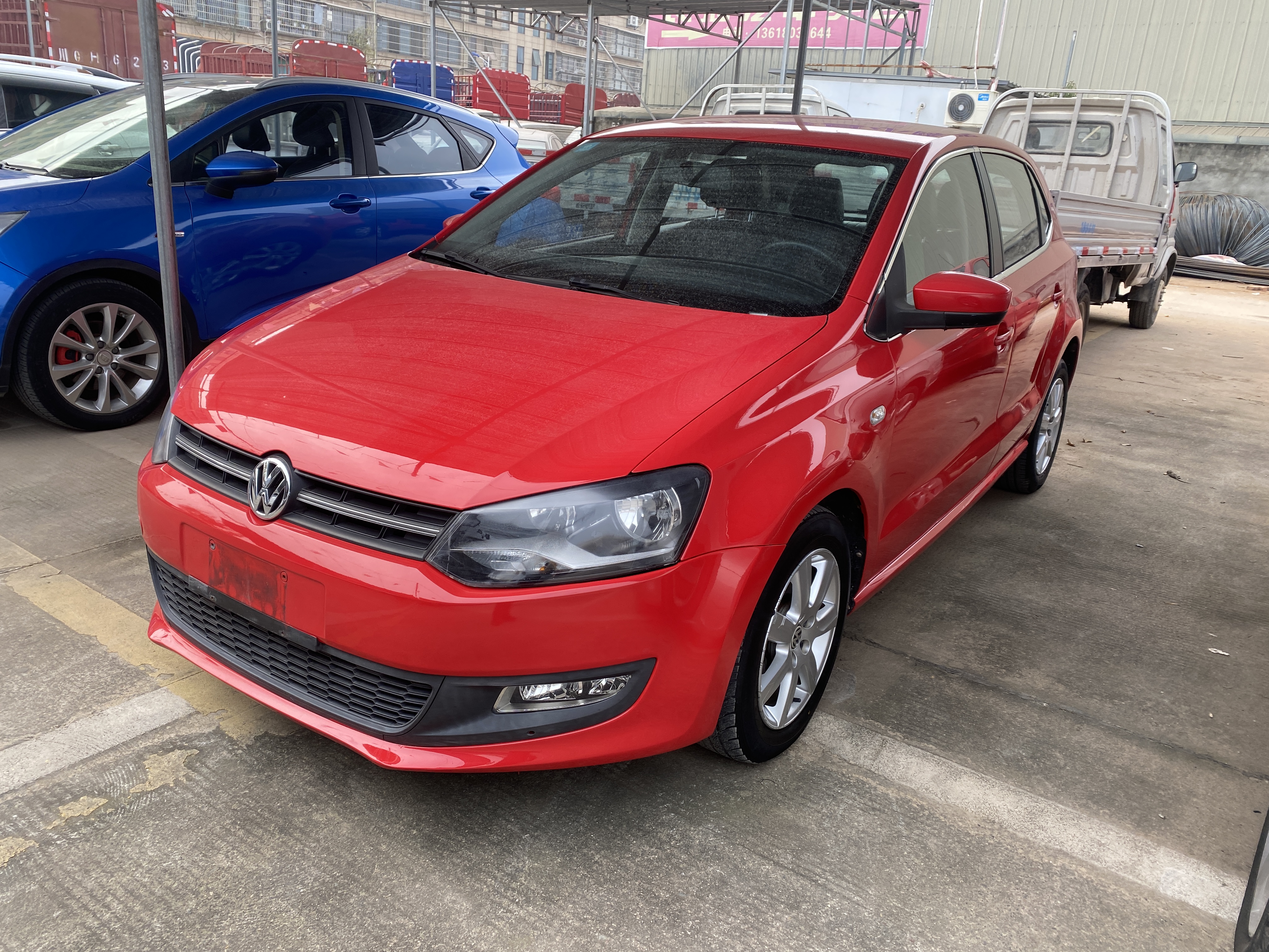 Volkswagen Polo 2014 car image #2