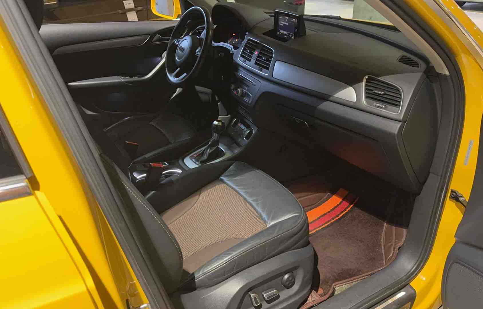 Audi Q3 2016 car image #2