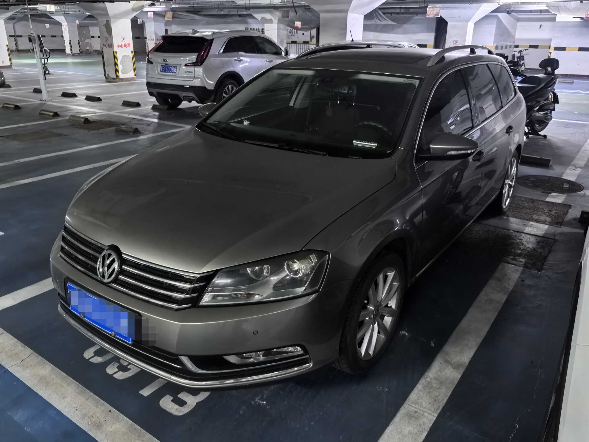 Volkswagen Magotan (Imported) 2012 car image #2