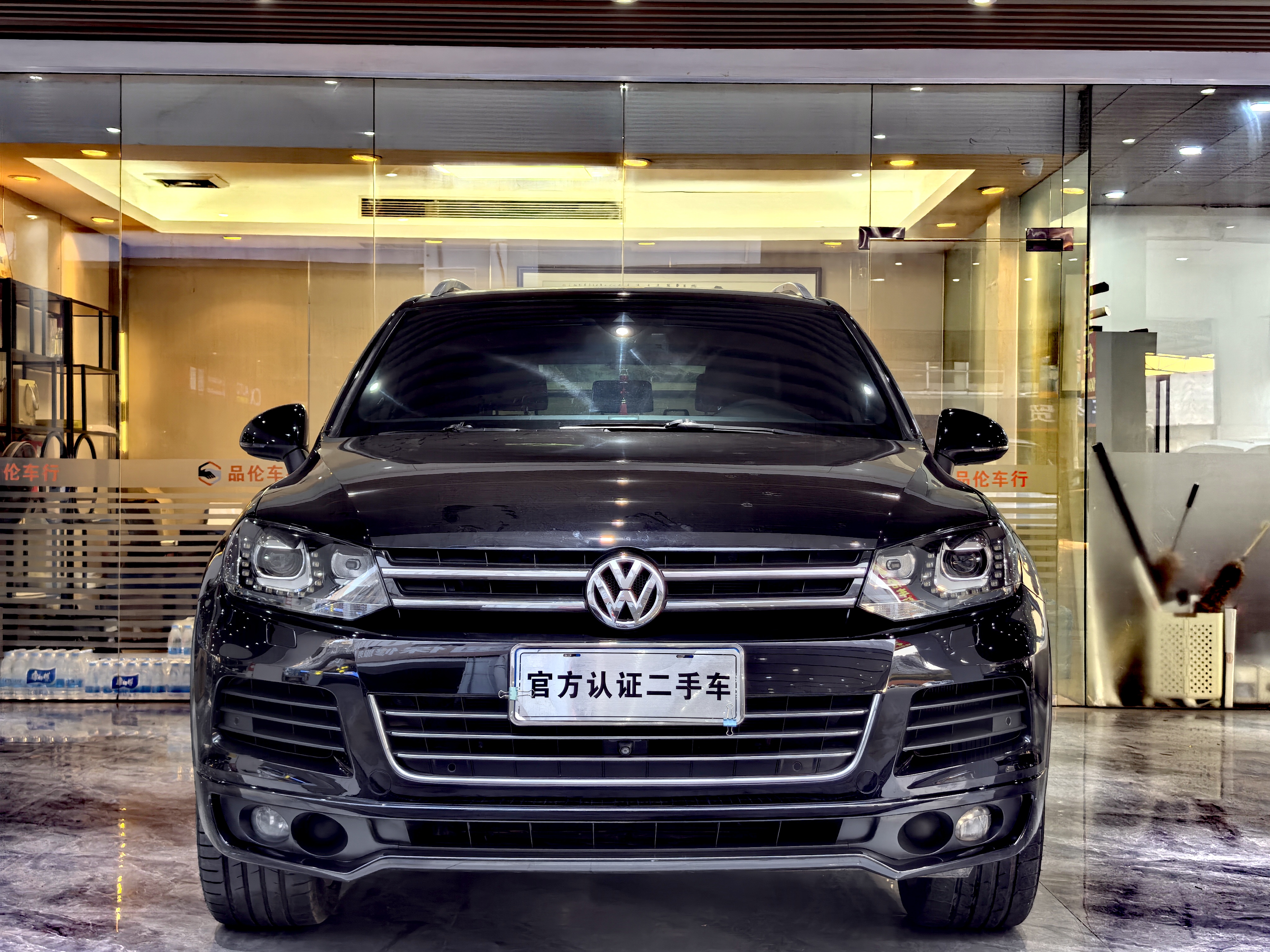 Volkswagen Touareg 2014 car image #2